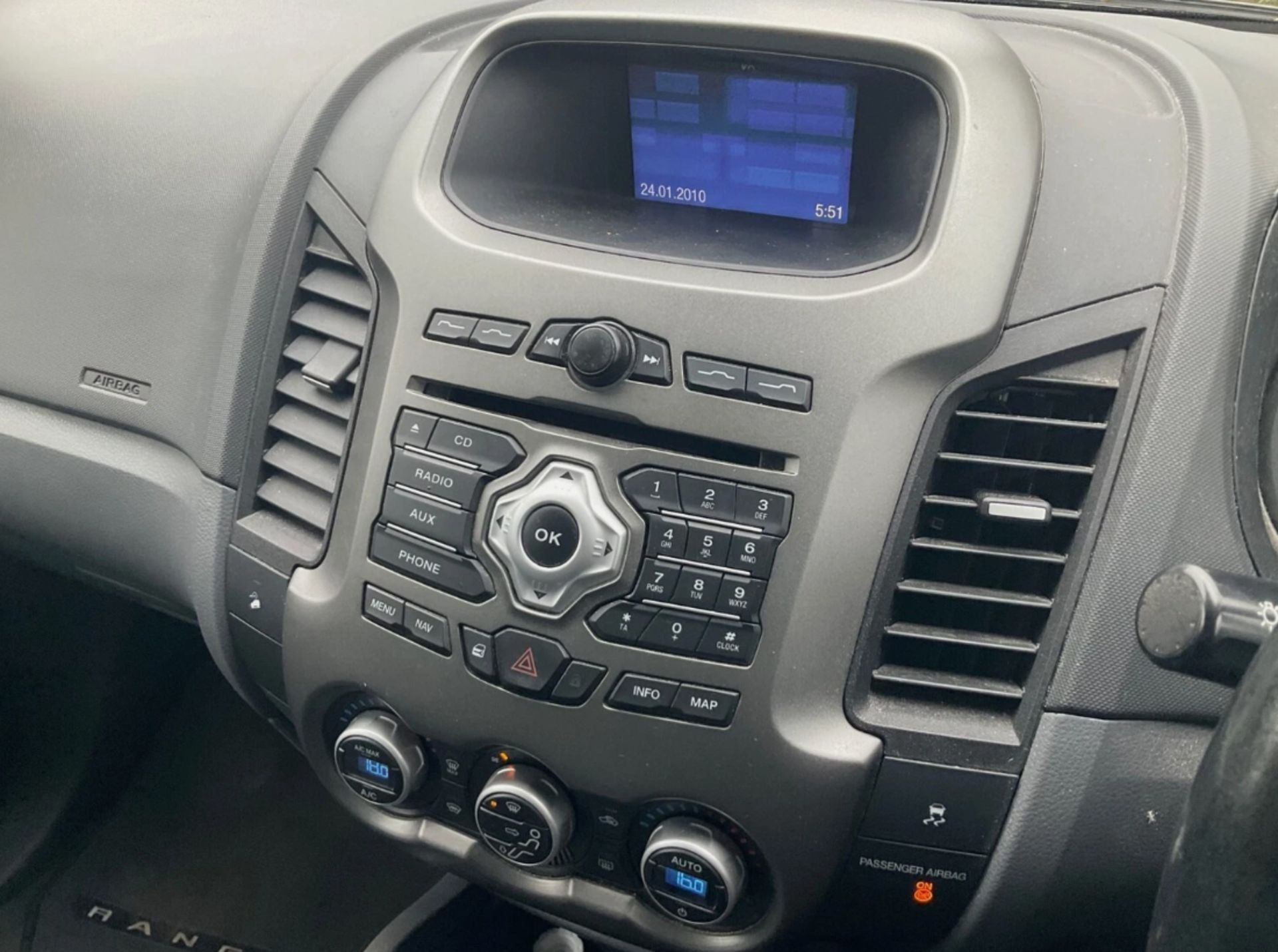 **(ONLY 80K MILEAGE)** 2013 FORD RANGER LIMITED 4X4 TDC - Image 10 of 17