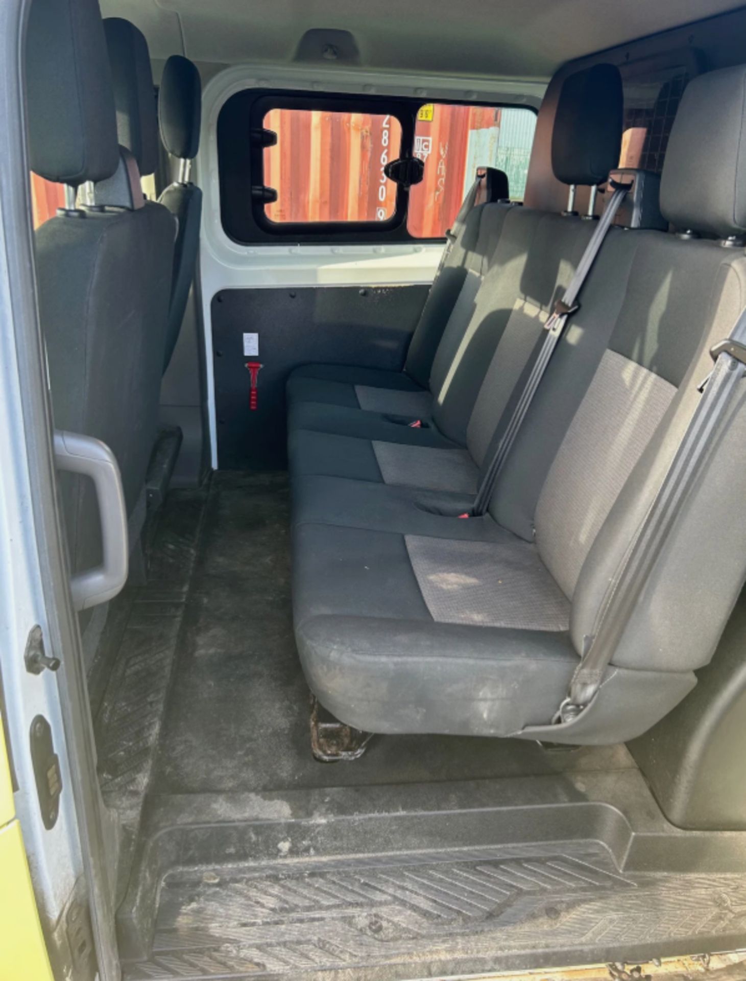 2018 FORD TRANSIT CUSTOM 2.0 TDCI 105PS LOW ROOF D/CAB VAN - Image 8 of 12