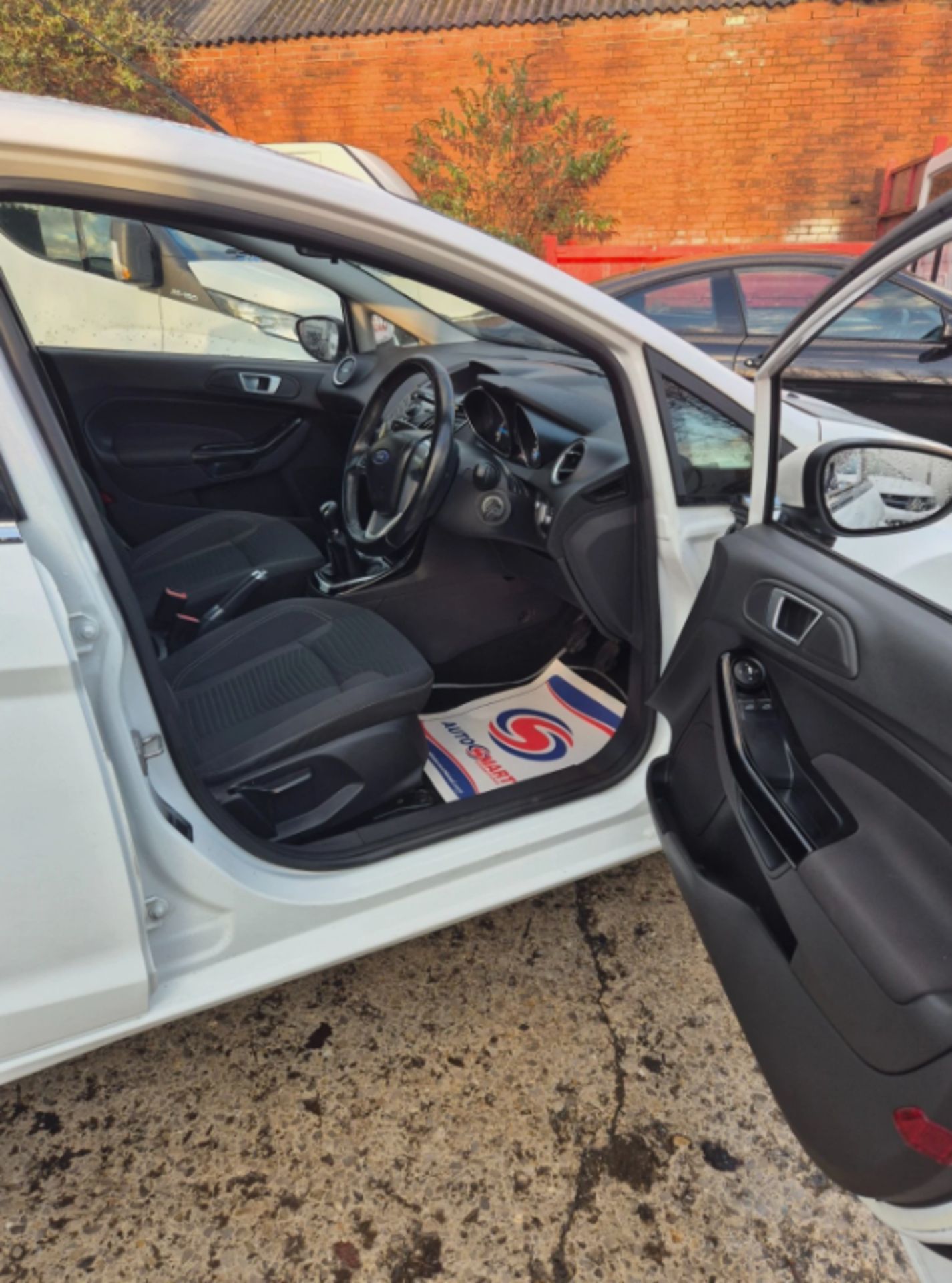 FORD FIESTA 1.5 TDCI ZETEC – 2013>>--NO VAT ON HAMMER--<< - Image 8 of 16