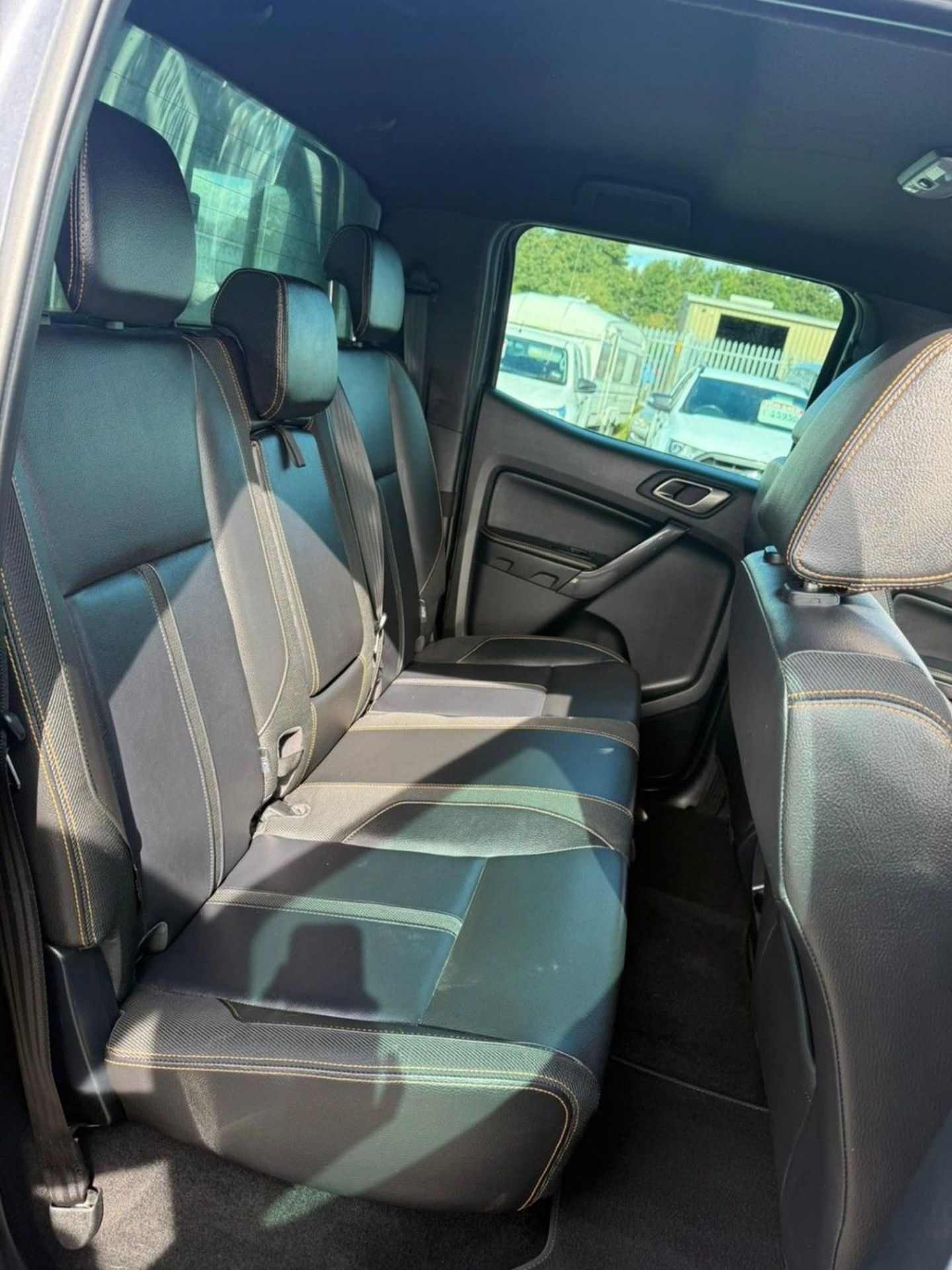 **(ONLY 77K MILEAGE)** 2022 ON 22 PLATE FORD RANGER WILDTRAK 4X4 210BHP AUTO DOUBLE CAB PICK UP - Image 10 of 14