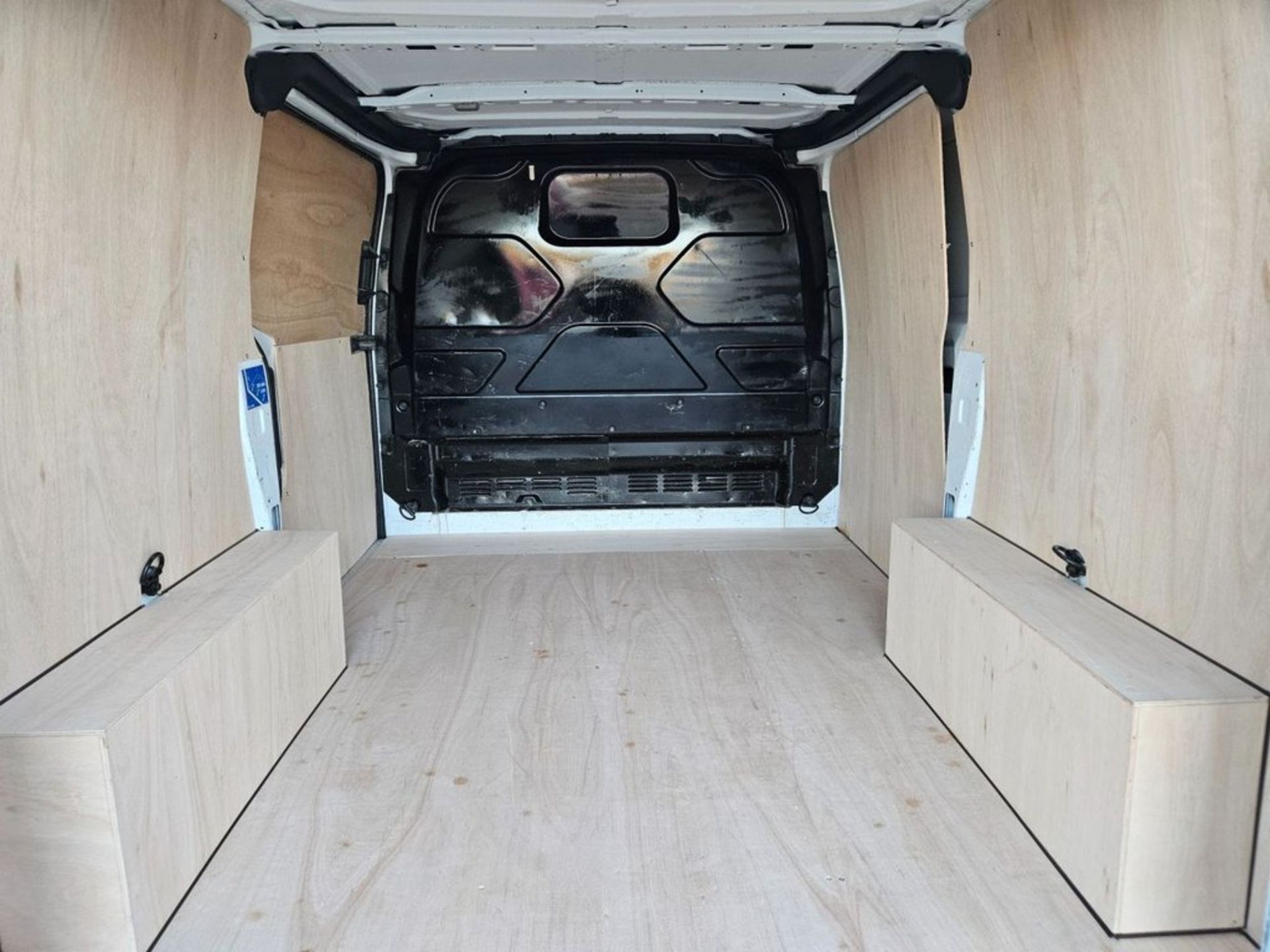 **(ONLY 119K MILEAGE)** 2016 FORD TRANSIT CUSTOM 270 SWB 2.2 TDCI VAN >>--NO VAT ON HAMMER--<< - Image 10 of 11