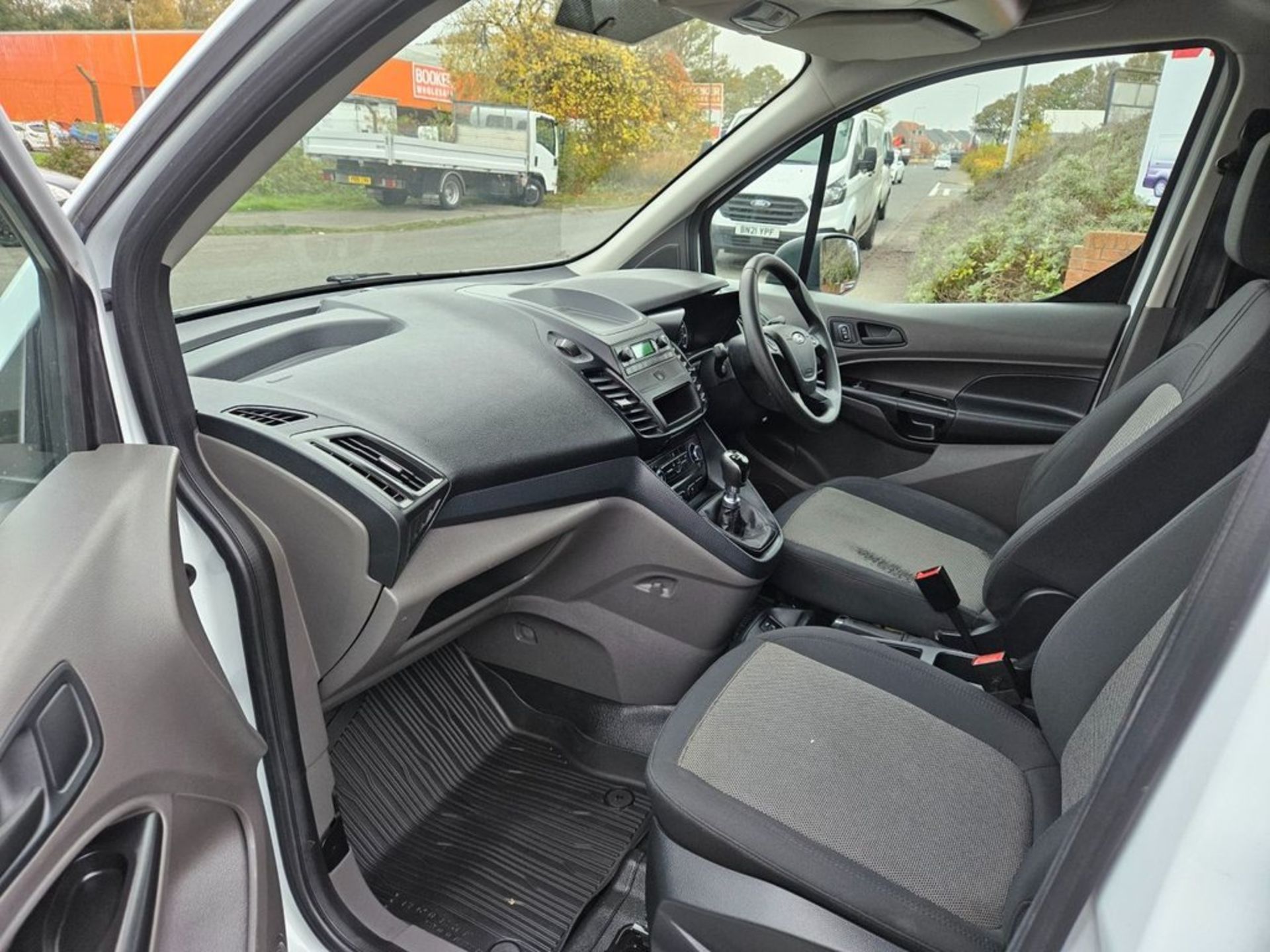 **(ONLY 79K MILEAGE)** 2021 (71 PLATE) FORD TRANSIT CONNECT 1.5 TDCI VAN>>--NO VAT ON HAMMER--<< - Image 10 of 12