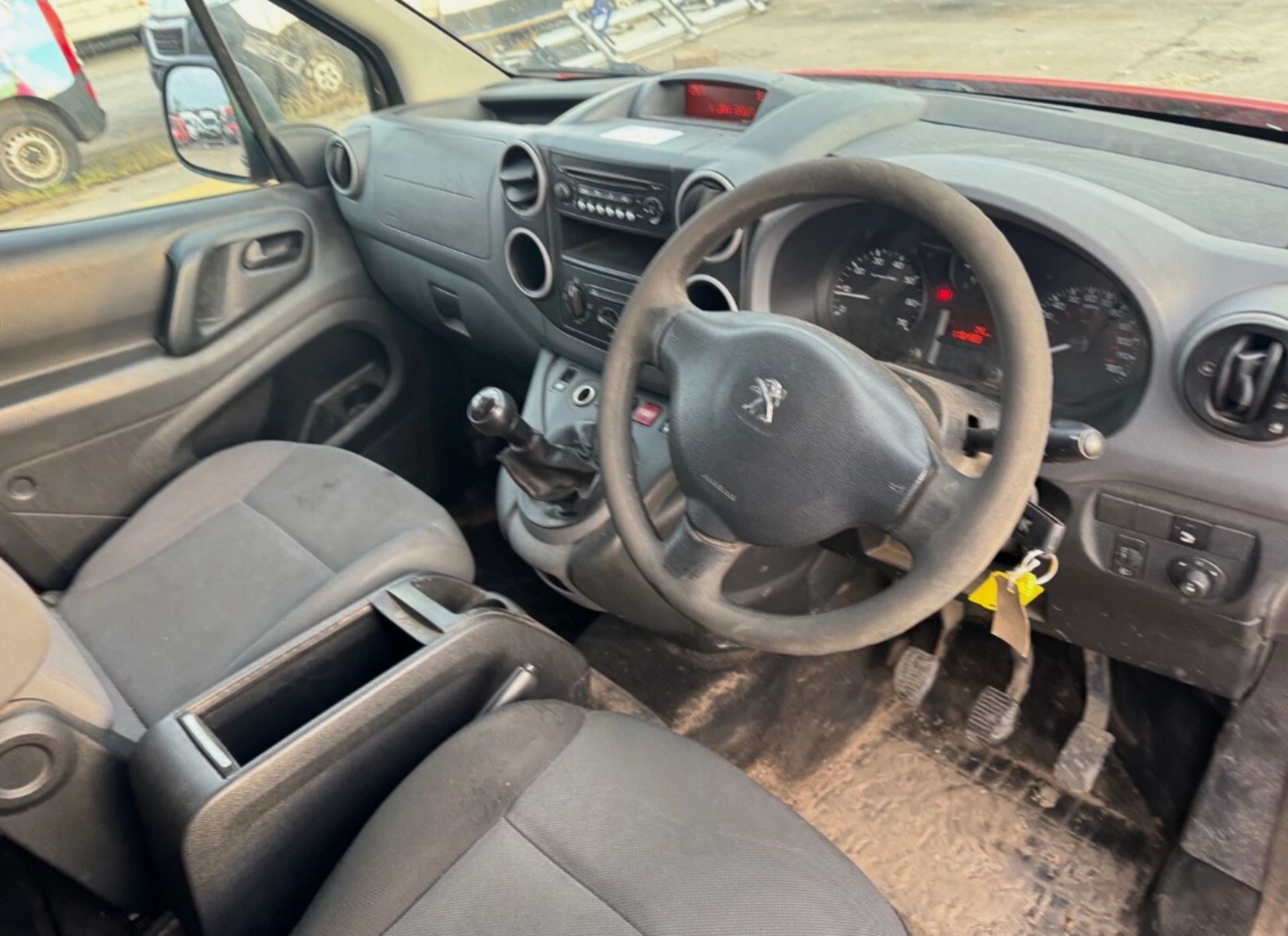 **(ONLY 116K MILEAGE)** 2012 PEUGEOT PARTNER 625 S 1.6 HDI PANEL VAN – DIESEL – MANUAL – RED - Image 13 of 16