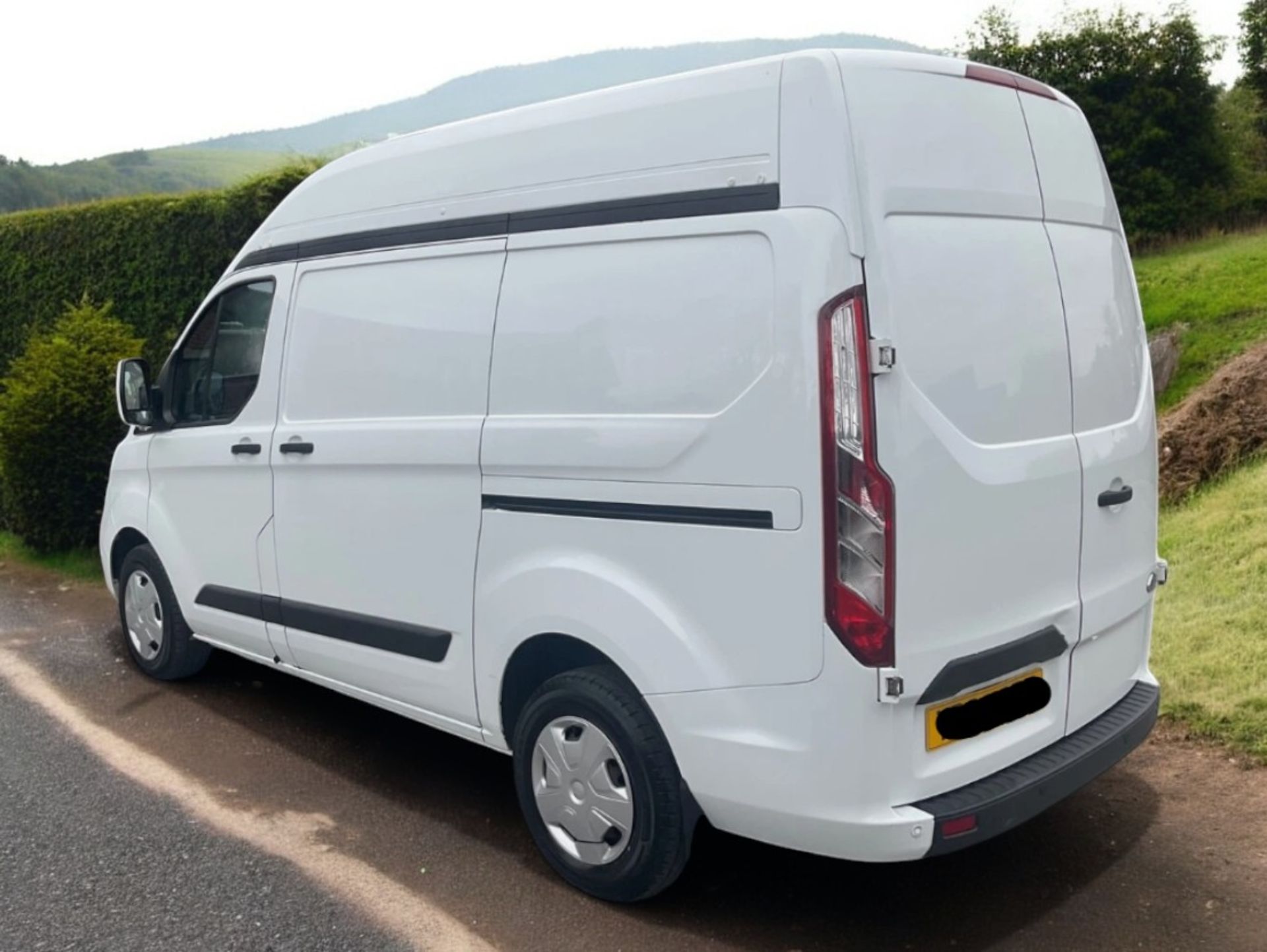 **(ONLY 109K MILEAGE)** 2020 FORD TRANSIT CUSTOM 300 TREND ECOBLUE - Image 3 of 16