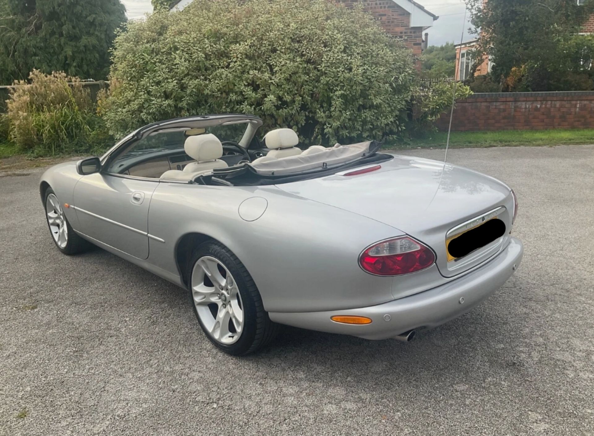 **(ONLY 106K MILEAGE)** 2003 JAGUAR XK8 4.2 CONVERTIBLE AUTOMATIC>>--NO VAT ON HAMMER--<< - Image 3 of 21