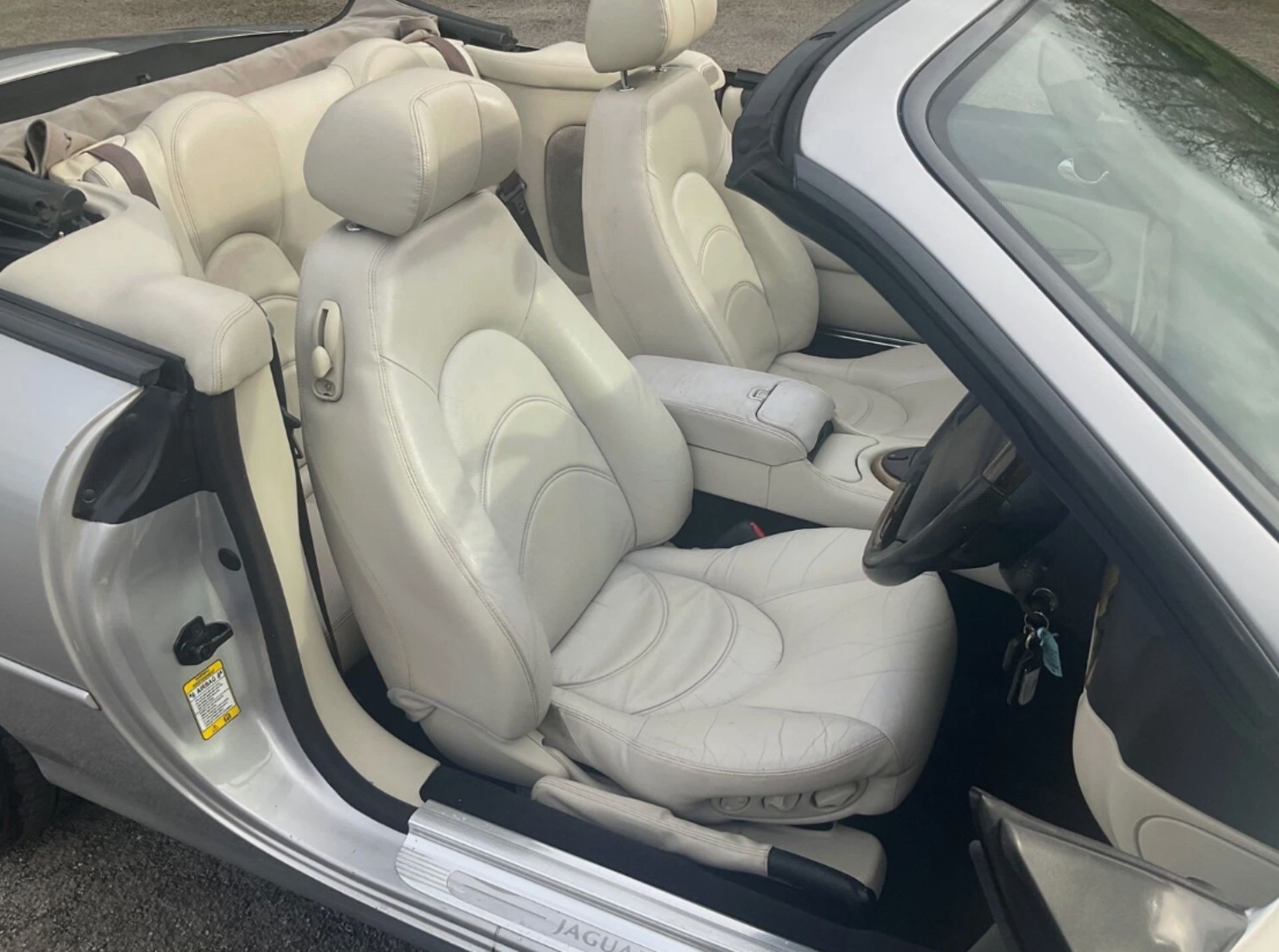 **(ONLY 106K MILEAGE)** 2003 JAGUAR XK8 4.2 CONVERTIBLE AUTOMATIC>>--NO VAT ON HAMMER--<< - Image 10 of 21