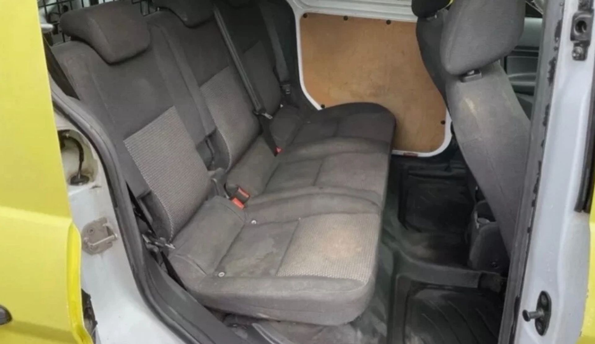 2016 FORD TRANSIT CONNECT 1.6 TDCI DOUBLE CAB - DIESEL – MANUAL – WHITE – 5 SEATER - Image 12 of 14