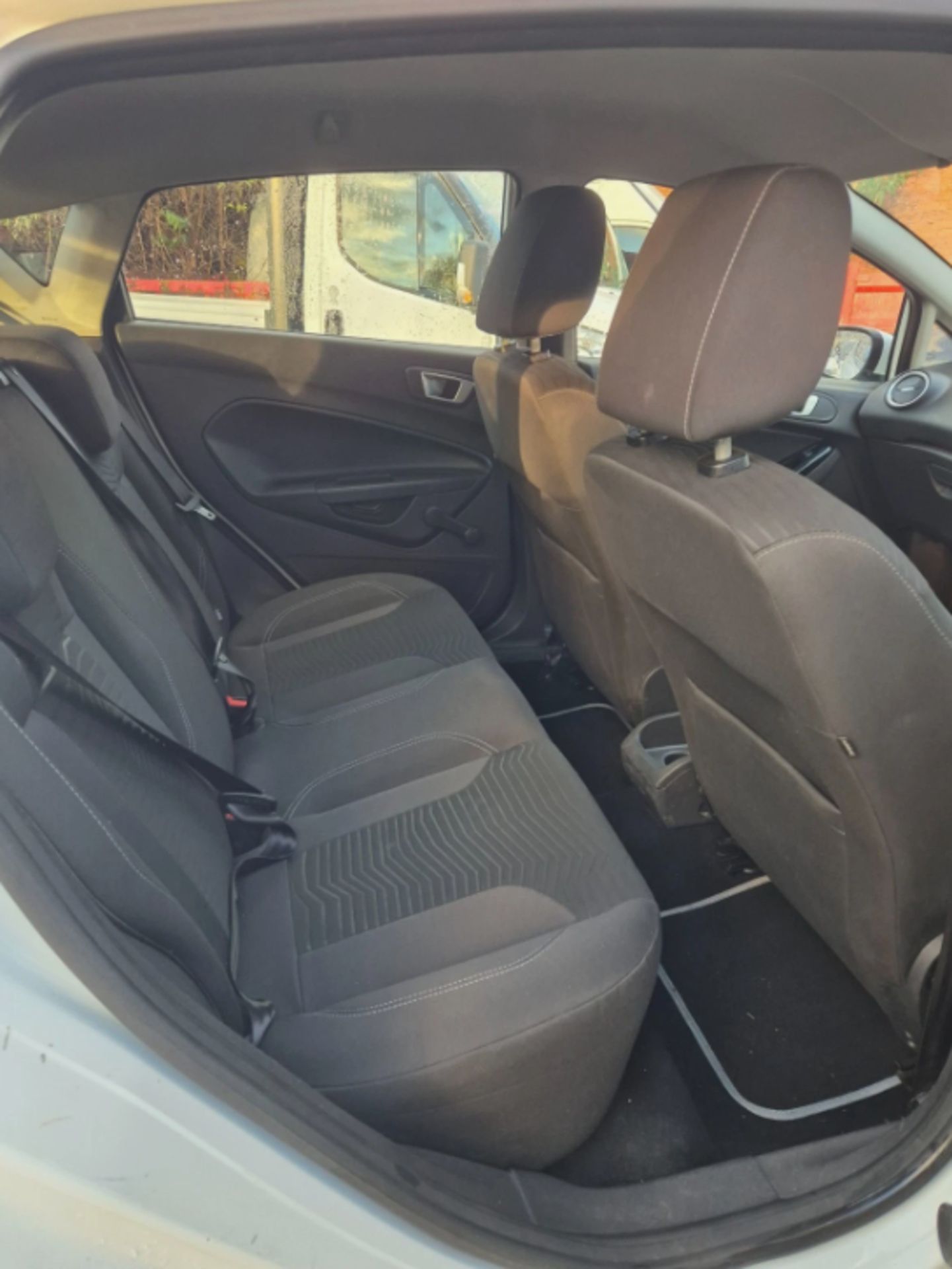 FORD FIESTA 1.5 TDCI ZETEC – 2013>>--NO VAT ON HAMMER--<< - Image 11 of 16