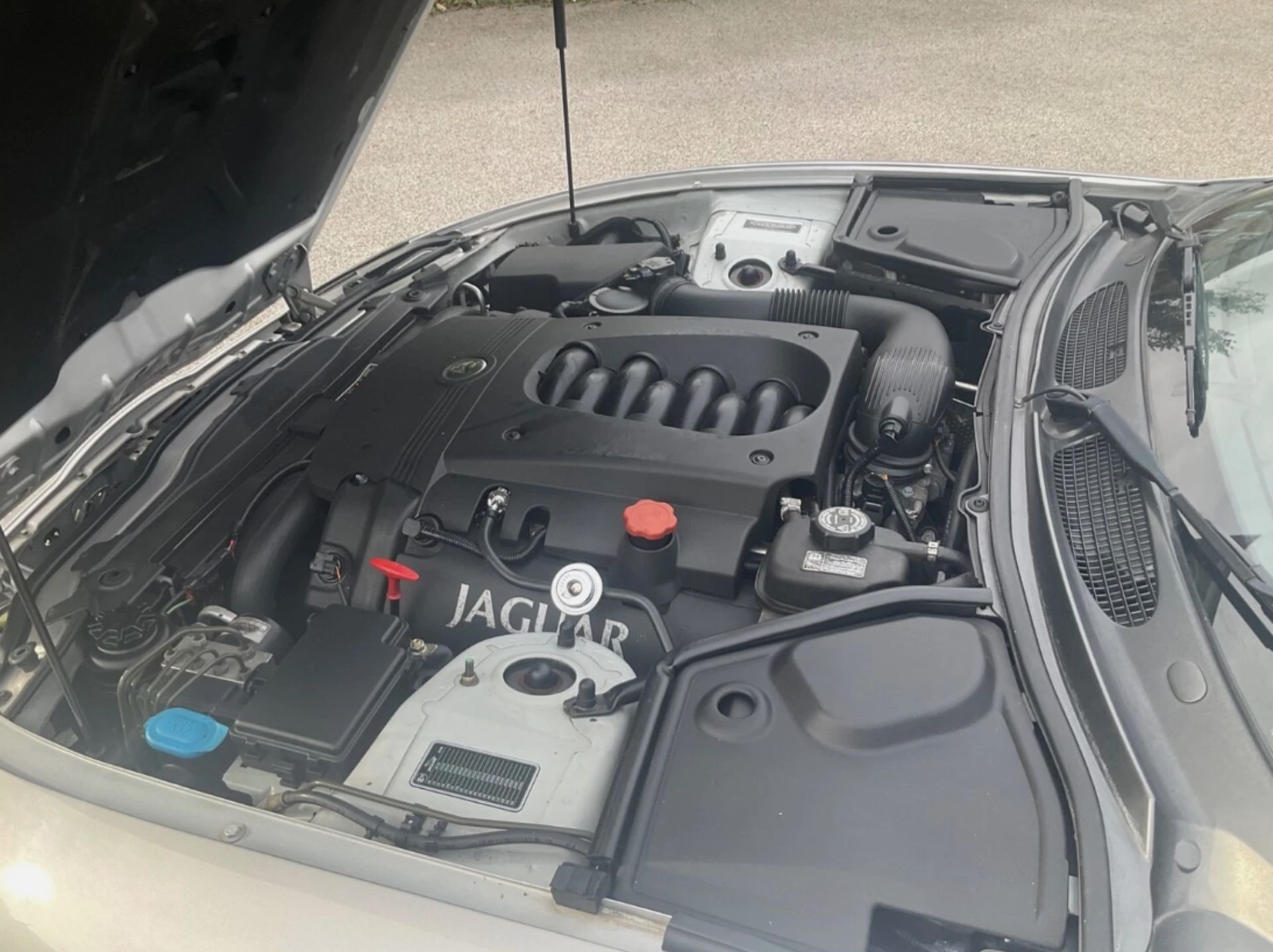 **(ONLY 106K MILEAGE)** 2003 JAGUAR XK8 4.2 CONVERTIBLE AUTOMATIC>>--NO VAT ON HAMMER--<< - Image 16 of 21