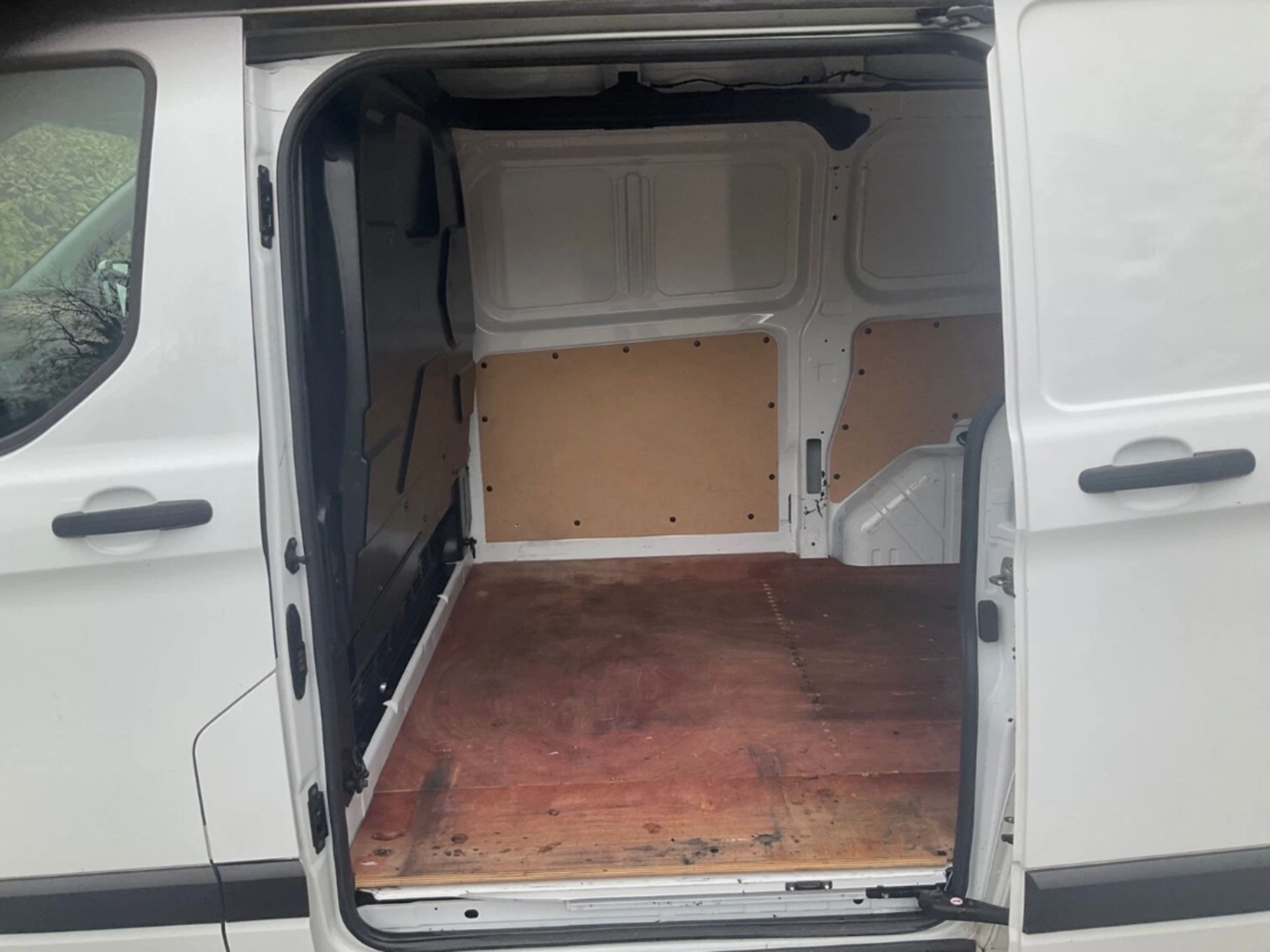 **(ONLY 109K MILEAGE)** 2020 FORD TRANSIT CUSTOM 300 TREND ECOBLUE - Image 11 of 16