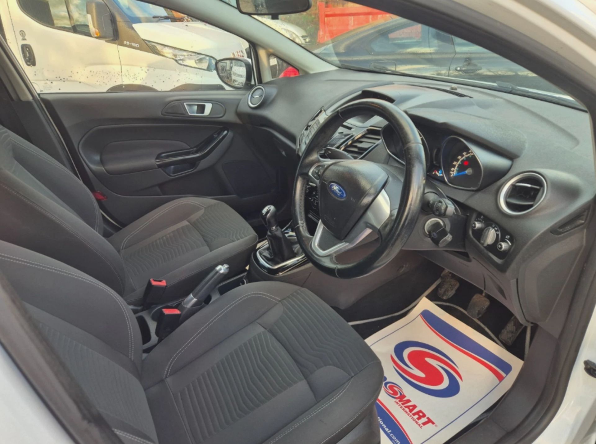 FORD FIESTA 1.5 TDCI ZETEC – 2013>>--NO VAT ON HAMMER--<< - Image 9 of 16