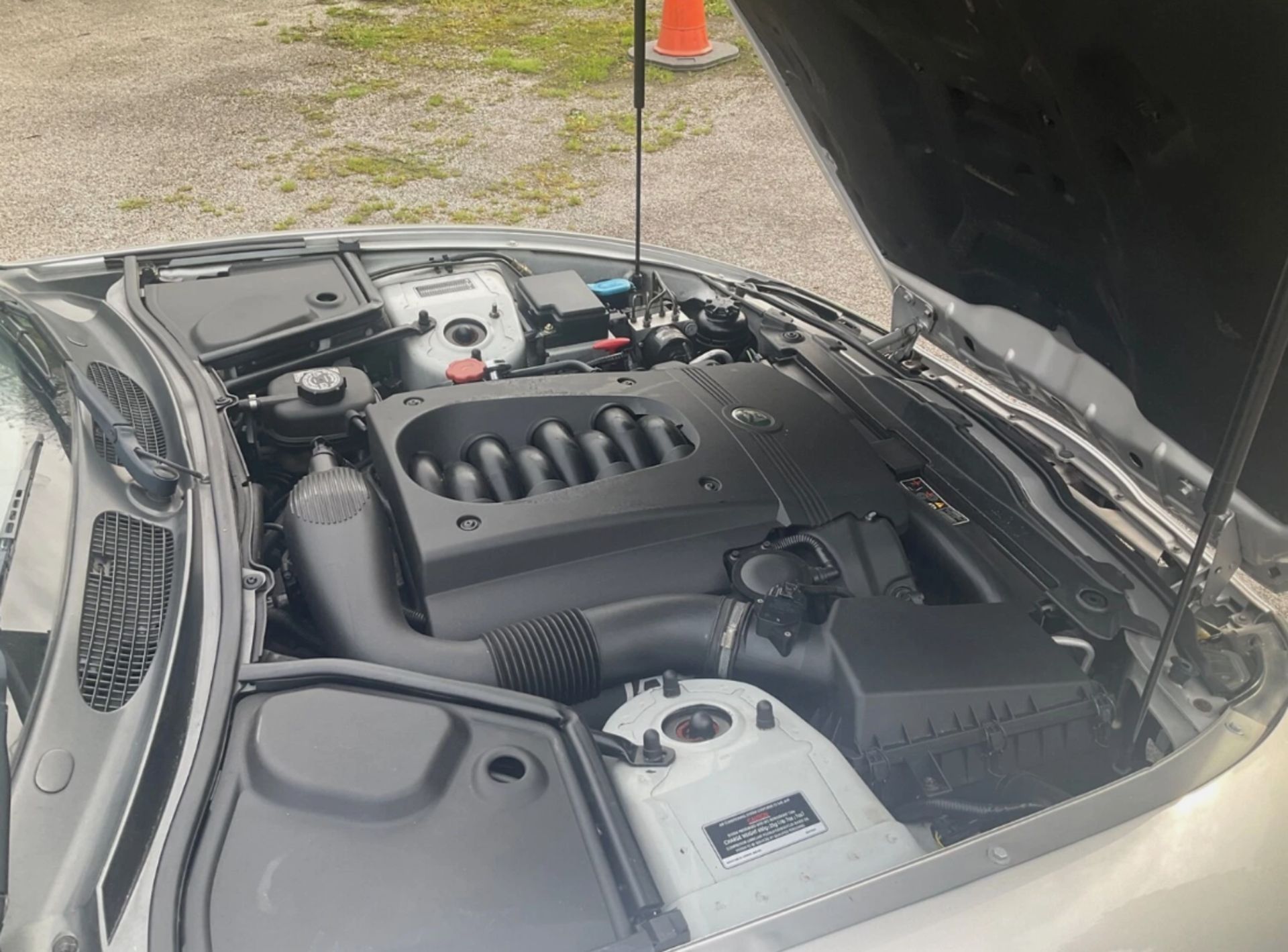 **(ONLY 106K MILEAGE)** 2003 JAGUAR XK8 4.2 CONVERTIBLE AUTOMATIC>>--NO VAT ON HAMMER--<< - Image 17 of 21