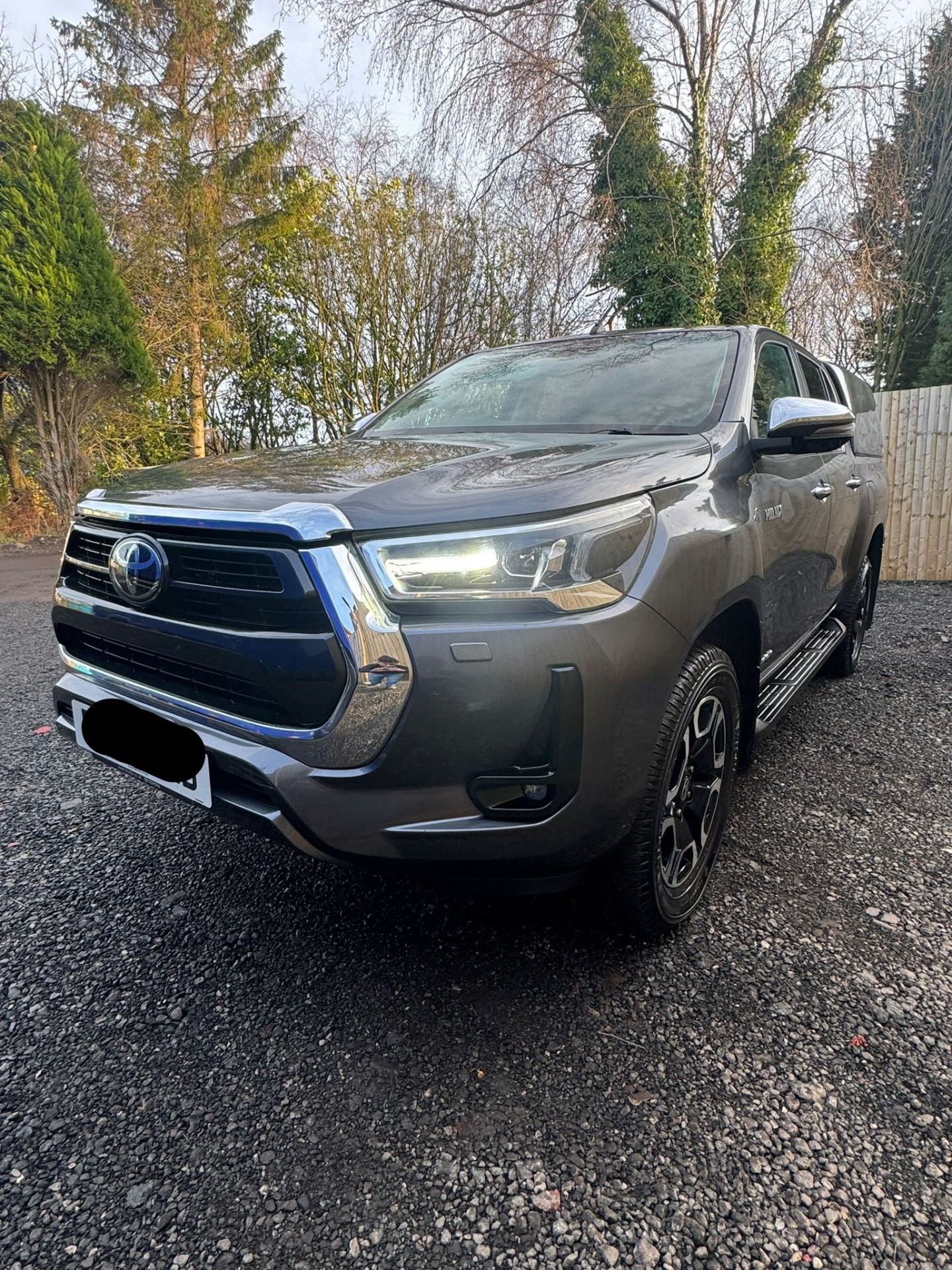 2021 TOYOTA HILUX INVINCIBLE D-4D 4WD DCB AUTOMATIC – GREY - Image 16 of 20