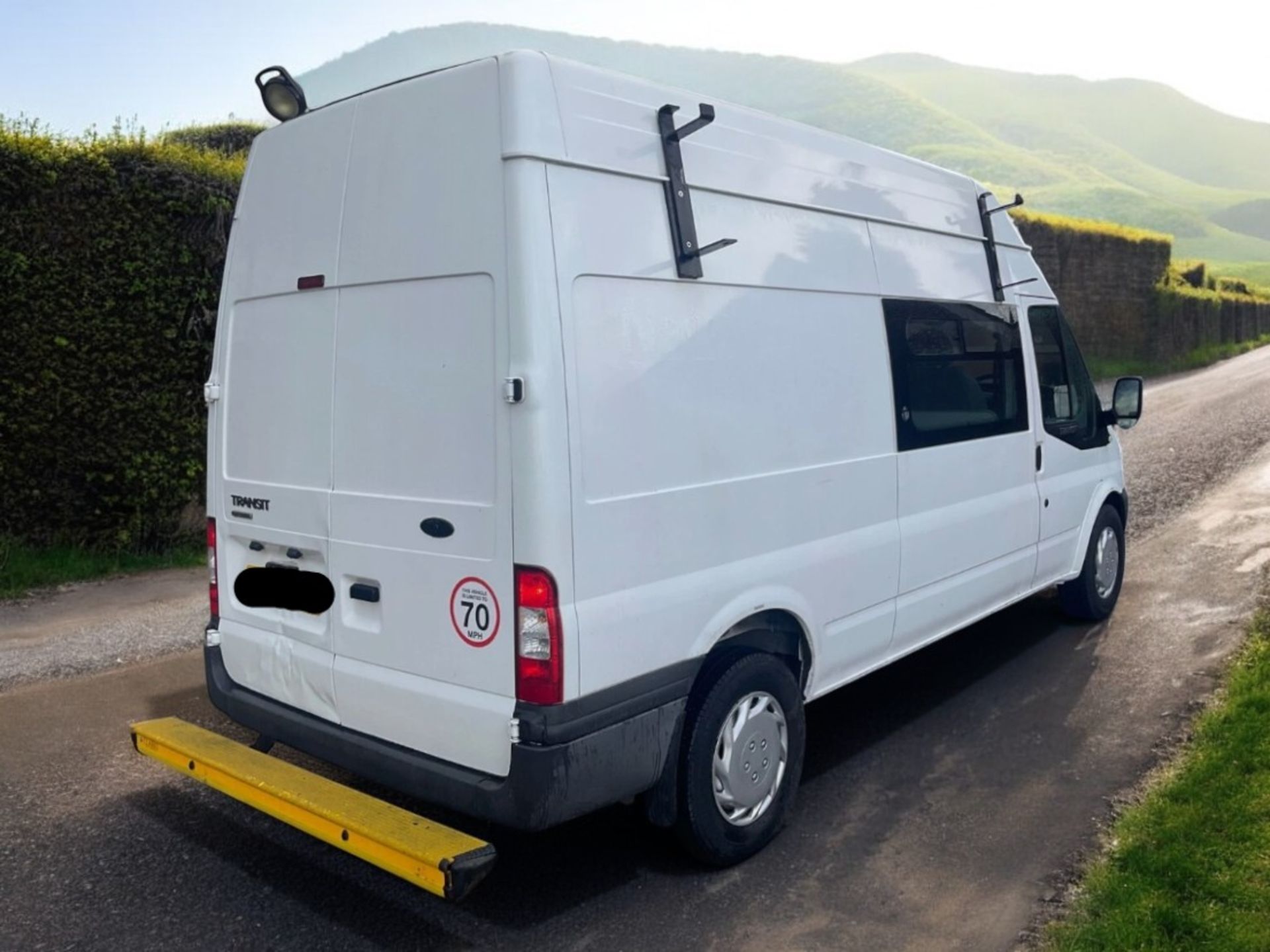 **(ONLY 118K MILEAGE)** 2013 FORD TRANSIT 100 T350 RWD – WELFARE / PANEL VAN>>--NO VAT ON HAMMER--<< - Image 4 of 15