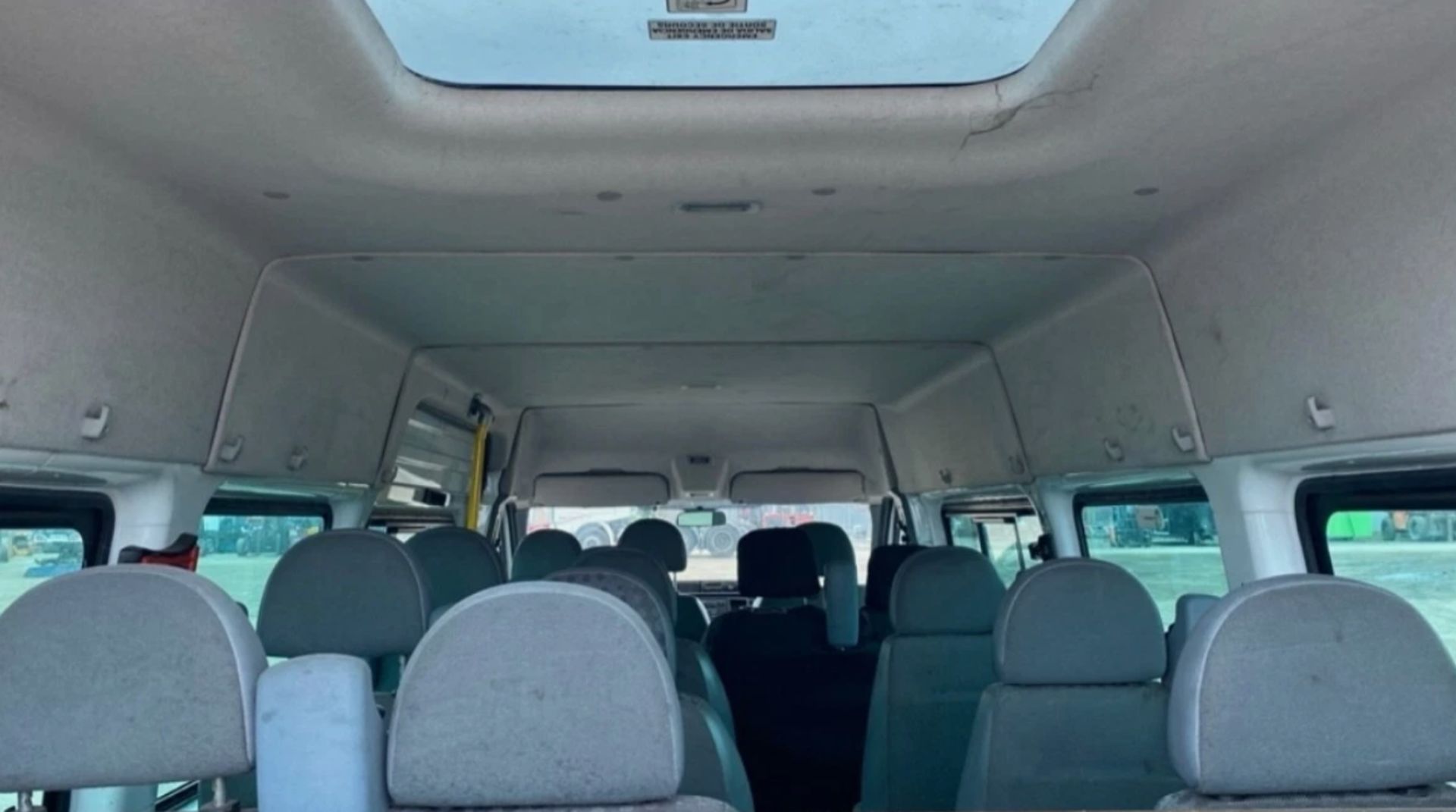 2012 FORD TRANSIT MEDIUM ROOF 17 SEATER TDCI 135PS - Image 8 of 9