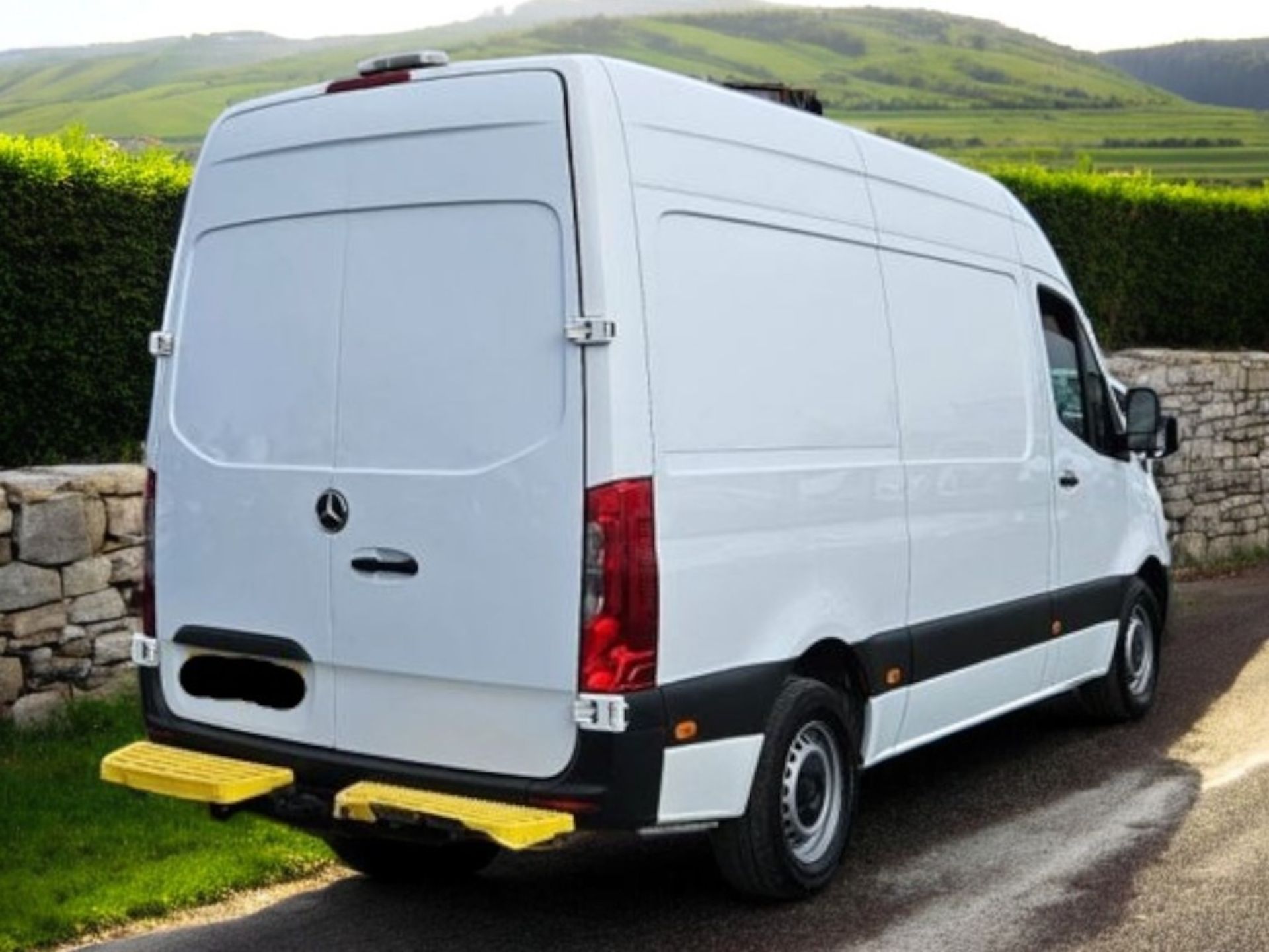 **(ONLY 69K MILEAGE)** 2021 MERCEDES-BENZ SPRINTER 315CDI PROGRESSIVE RWD L2H2 PANEL VAN - Image 5 of 10