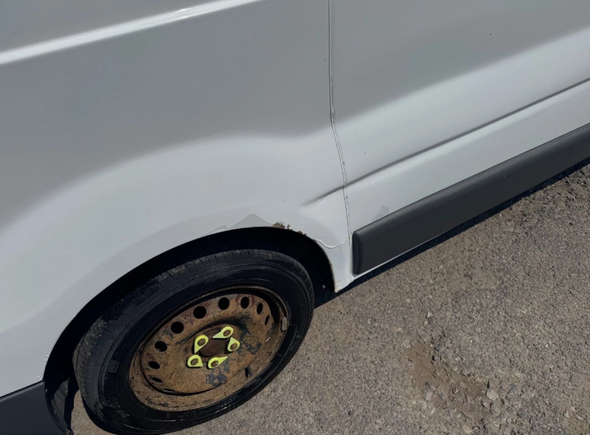 2011 VAUXHALL VIVARO SWB CDTI 90PS PANEL VAN - DIESEL – MANUAL – WHITE - Image 9 of 21