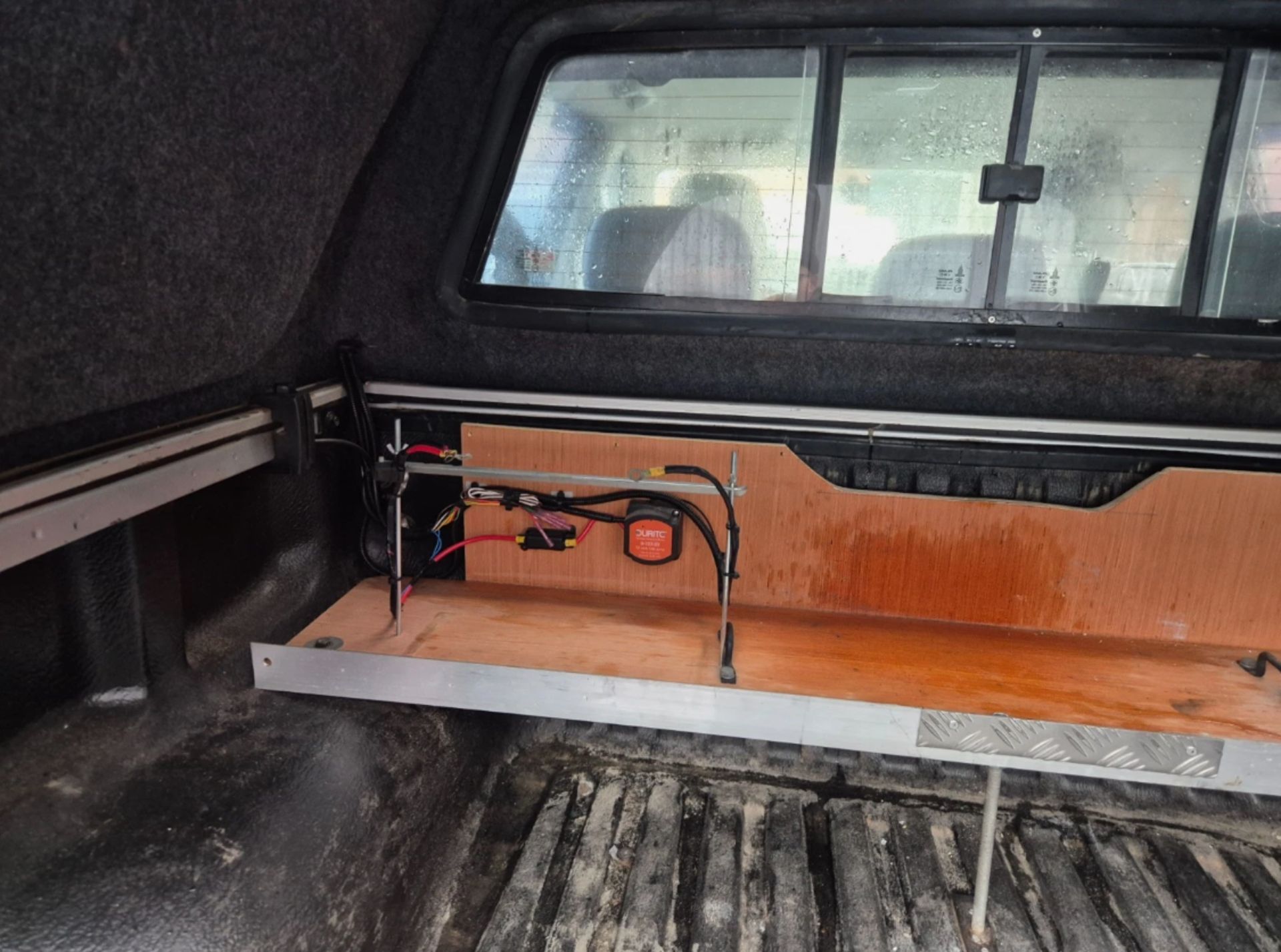 2015 ISUZU RODEO D-MAX UTAH VISION 2.5 TWIN TURBO DIESEL 6-SPEED MANUAL >>--NO VAT ON HAMMER--<< - Image 23 of 25