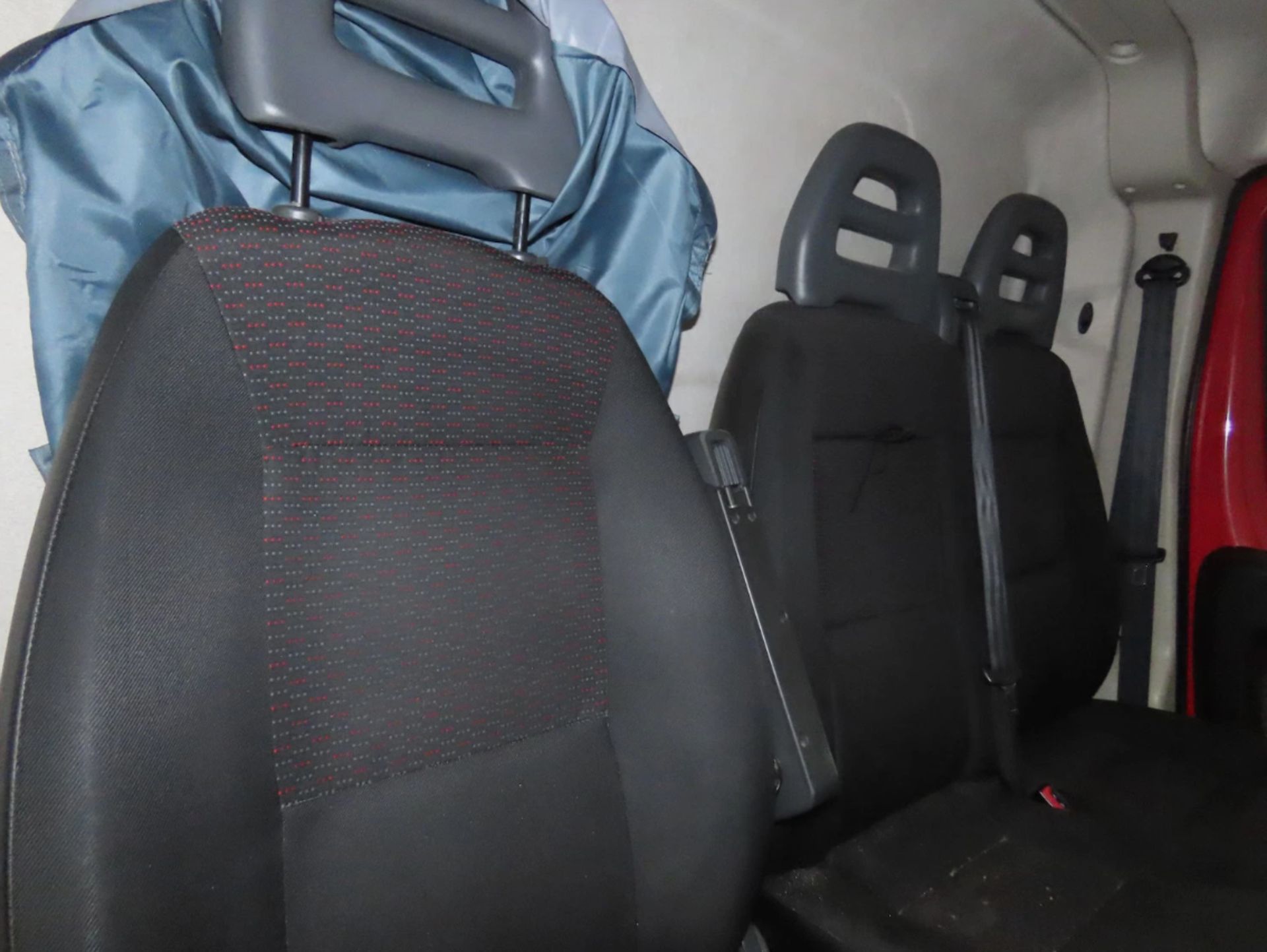 **(ONLY 124K MILEAGE)** 2015/65 PEUGEOT BOXER MWB L2H2 2.2 HDI PANEL VAN - Image 8 of 12