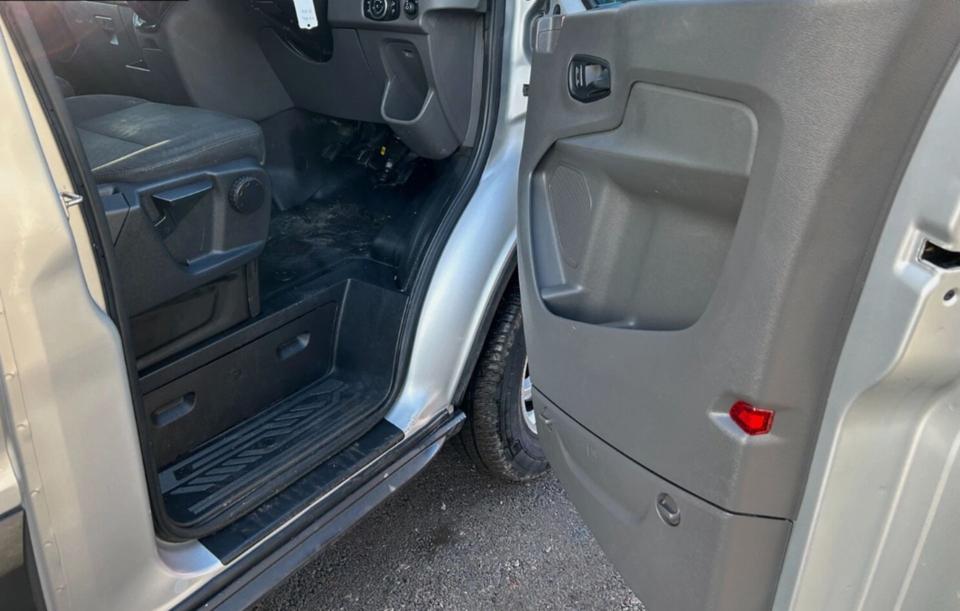 **(ONLY 81K MILEAGE)** 2022 FORD TRANSIT T350 130 BHP TREND EXLWB EXHIGH ROOF JUMBO L4 H3 - Image 13 of 21