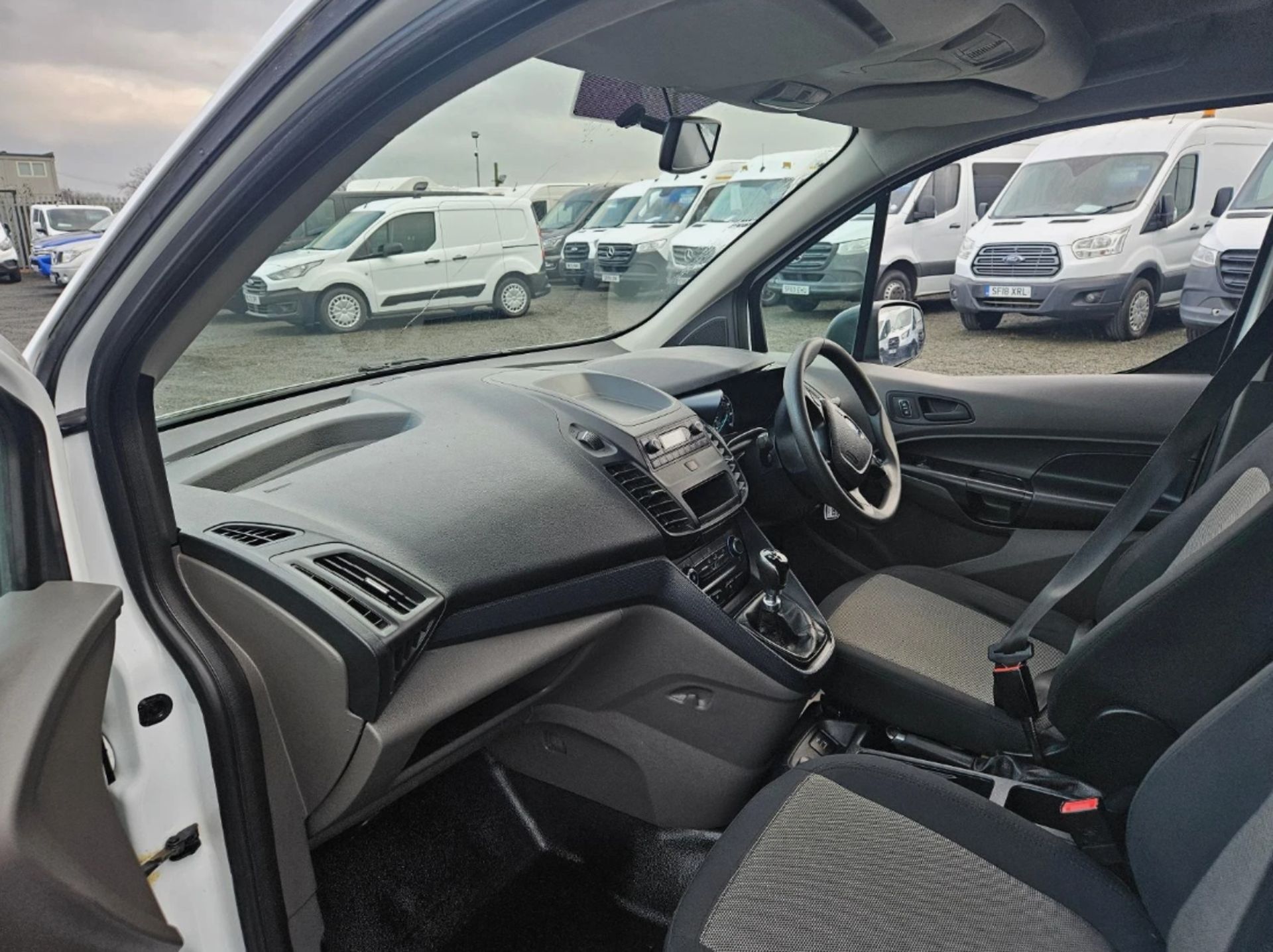 **(ONLY 22K MILEAGE)** 2021 FORD TRANSIT CONNECT 200 BASE TDCI PANEL VAN - Image 12 of 13