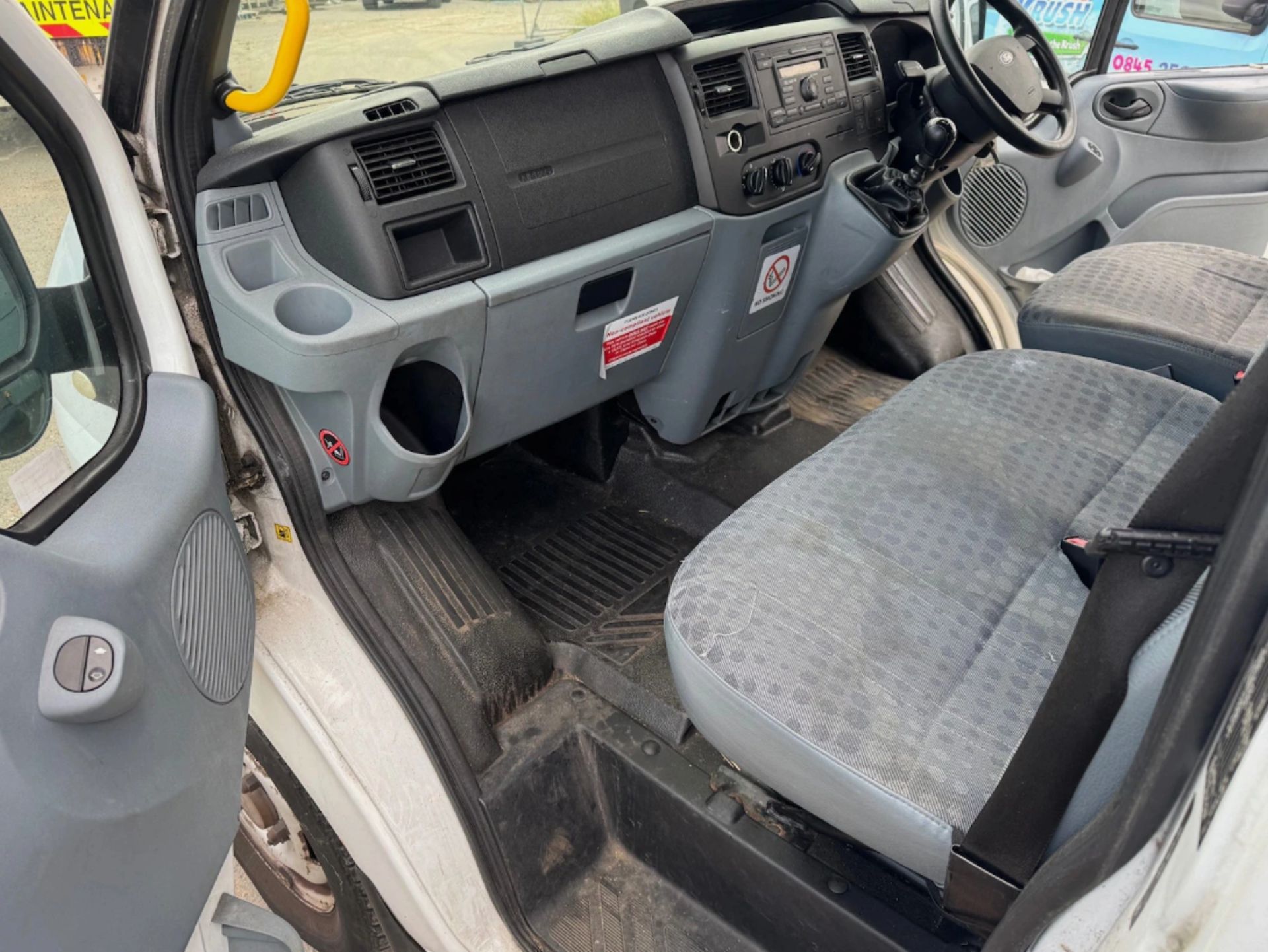 **(ONLY 99K MILEAGE)** 2012 / 62 FORD TRANSIT T350 LWB 14 SEATER MINIBUS - Image 16 of 21