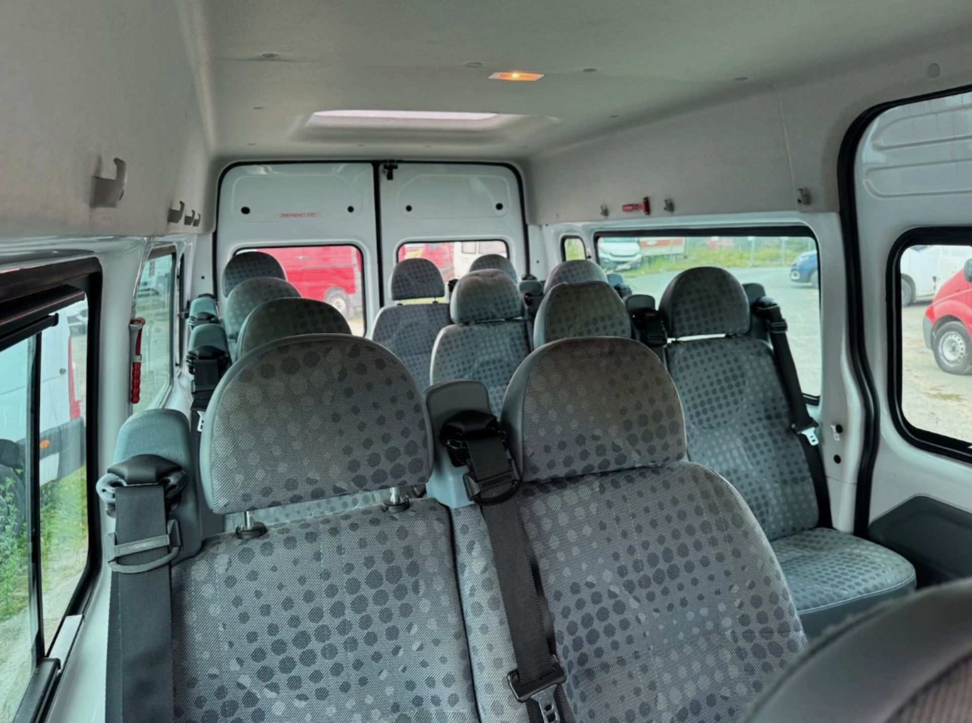 **(ONLY 99K MILEAGE)** 2012 / 62 FORD TRANSIT T350 LWB 14 SEATER MINIBUS - Image 12 of 21