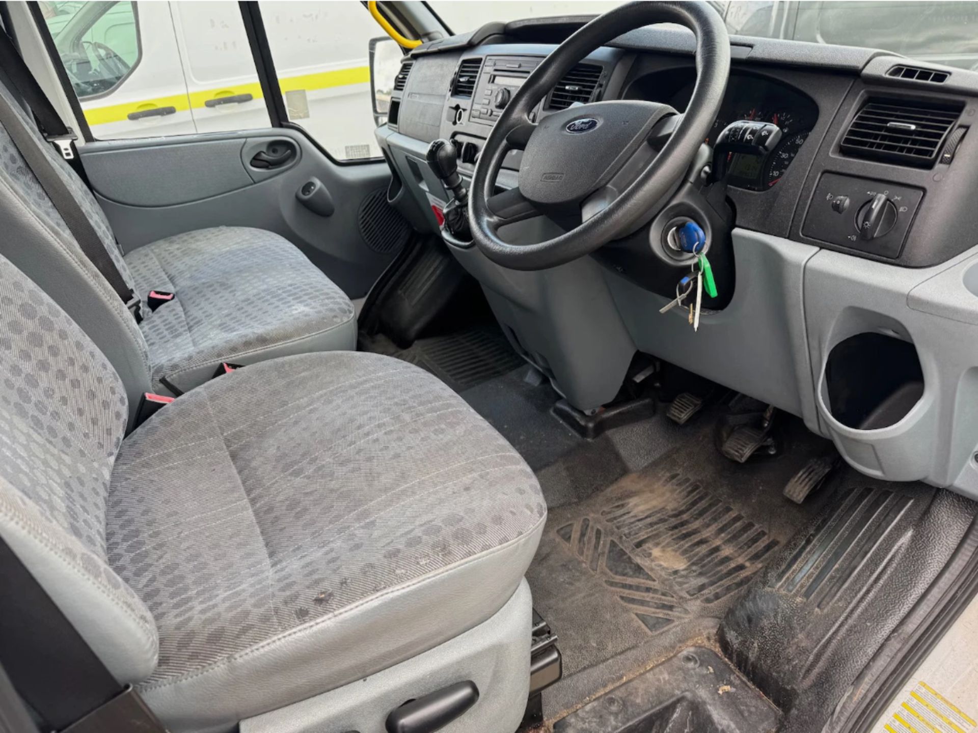 **(ONLY 99K MILEAGE)** 2012 / 62 FORD TRANSIT T350 LWB 14 SEATER MINIBUS - Image 10 of 21