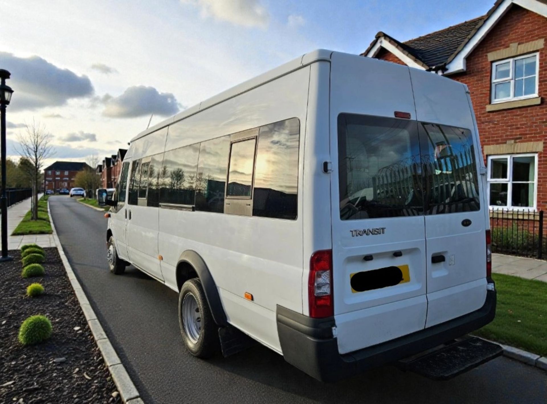 **(ONLY 71K MILEAGE)** 2013 FORD TRANSIT 2.2 TDCI 135 T430 RWD 17-SEATER MINIBUS - Image 6 of 13