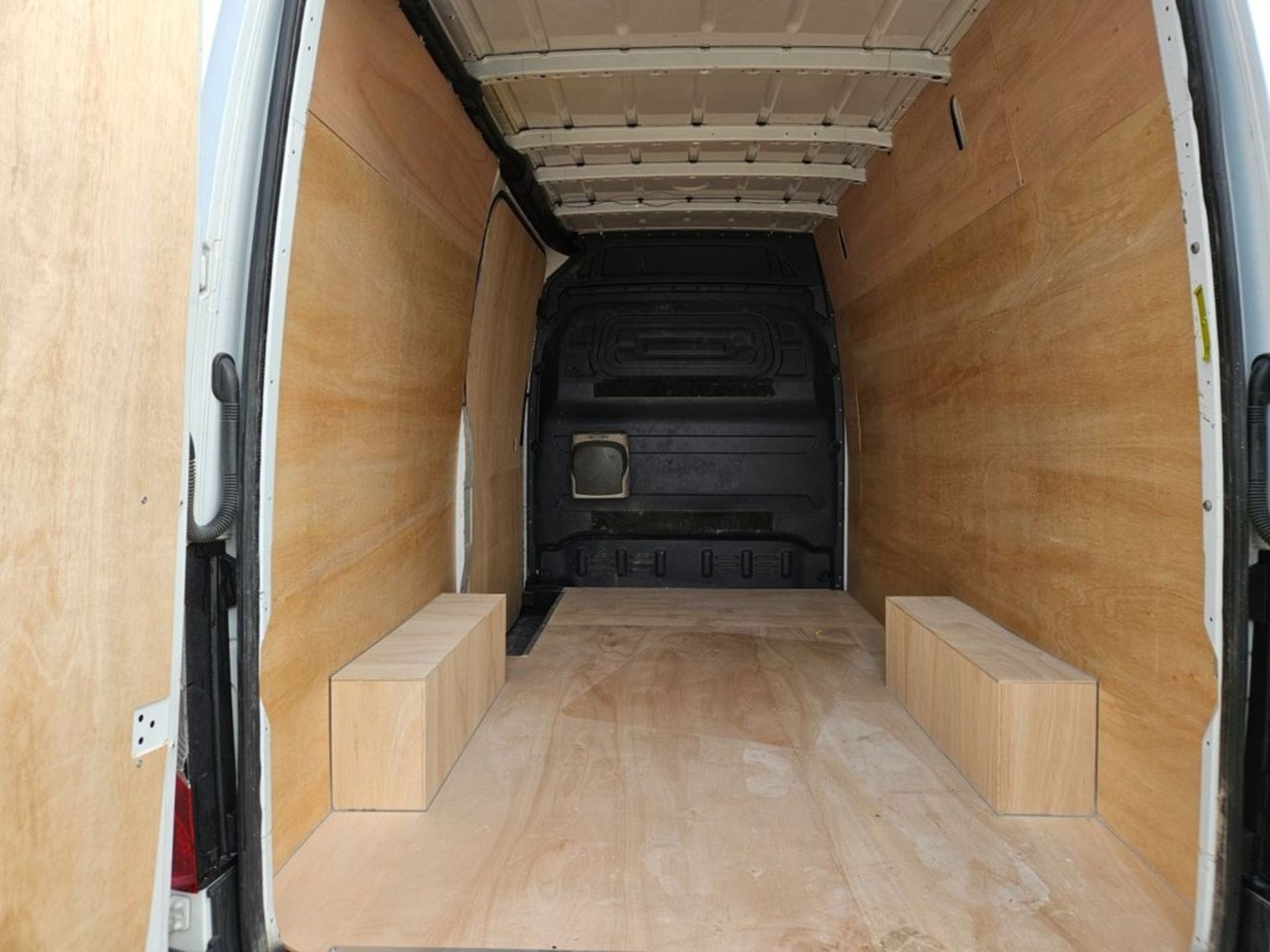 **(ONLY 69K MILEAGE)** 2021 MERCEDES-BENZ SPRINTER 315CDI PROGRESSIVE RWD L2H2 PANEL VAN - Image 9 of 10