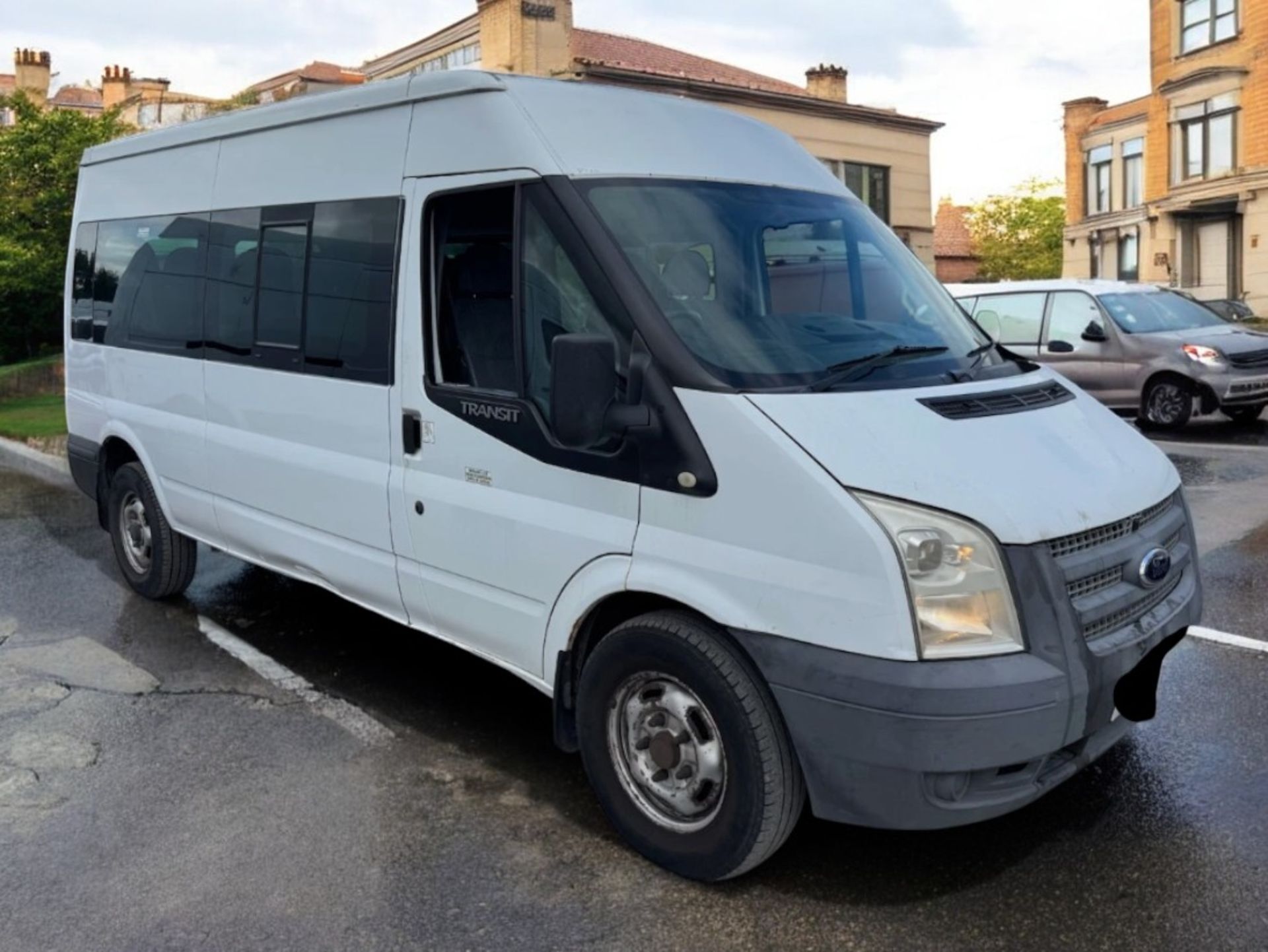**(ONLY 99K MILEAGE)** 2012 / 62 FORD TRANSIT T350 LWB 14 SEATER MINIBUS