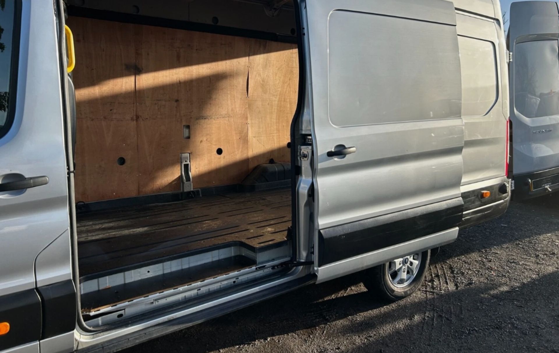 **(ONLY 81K MILEAGE)** 2022 FORD TRANSIT T350 130 BHP TREND EXLWB EXHIGH ROOF JUMBO L4 H3 - Image 8 of 21