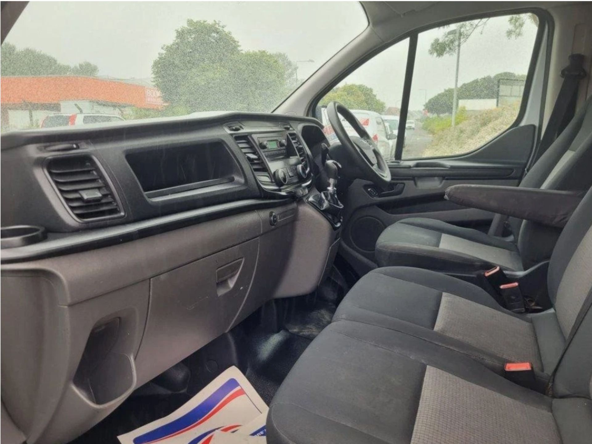 *(ONLY 106 K MILEAGE)* 2019 FORD TRANSIT CUSTOM 280 TDCI SWB VAN >>-NO VAT ON HAMMER-<< - Image 11 of 13