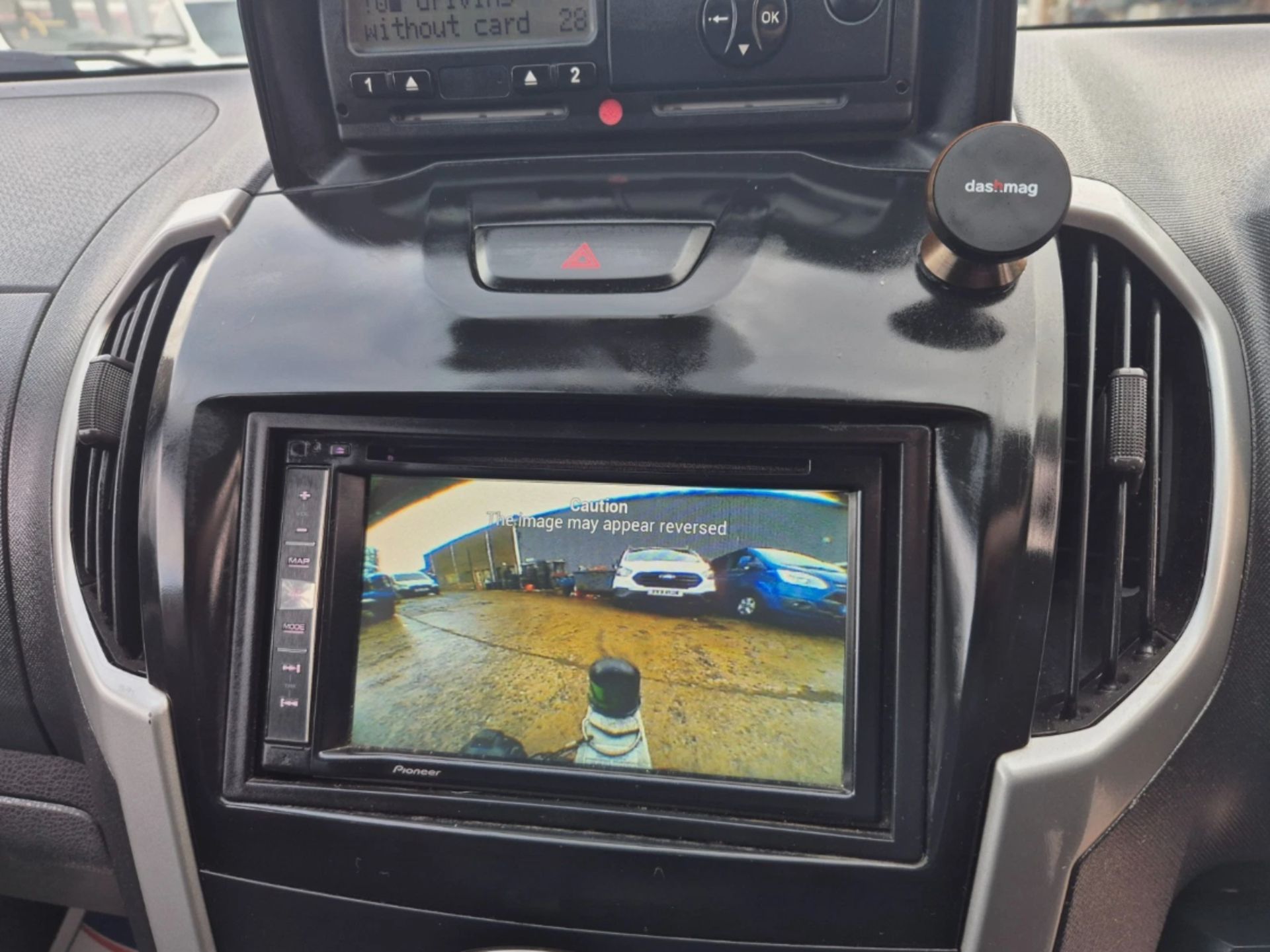 2015 ISUZU RODEO D-MAX UTAH VISION 2.5 TWIN TURBO DIESEL 6-SPEED MANUAL >>--NO VAT ON HAMMER--<< - Image 14 of 25