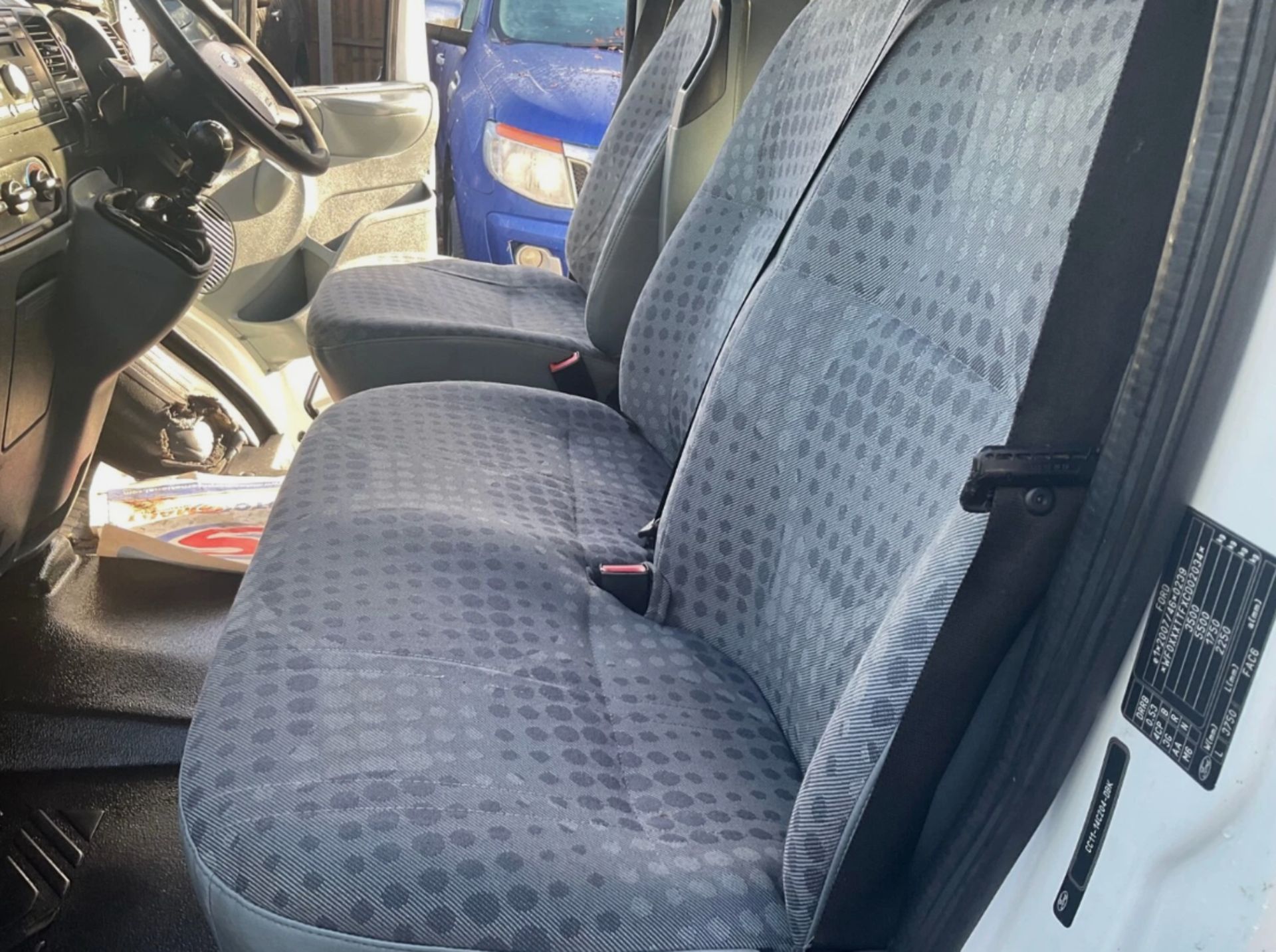 **(ONLY 118K MILEAGE)** 2013 FORD TRANSIT 100 T350 RWD – WELFARE / PANEL VAN>>--NO VAT ON HAMMER--<< - Image 7 of 15