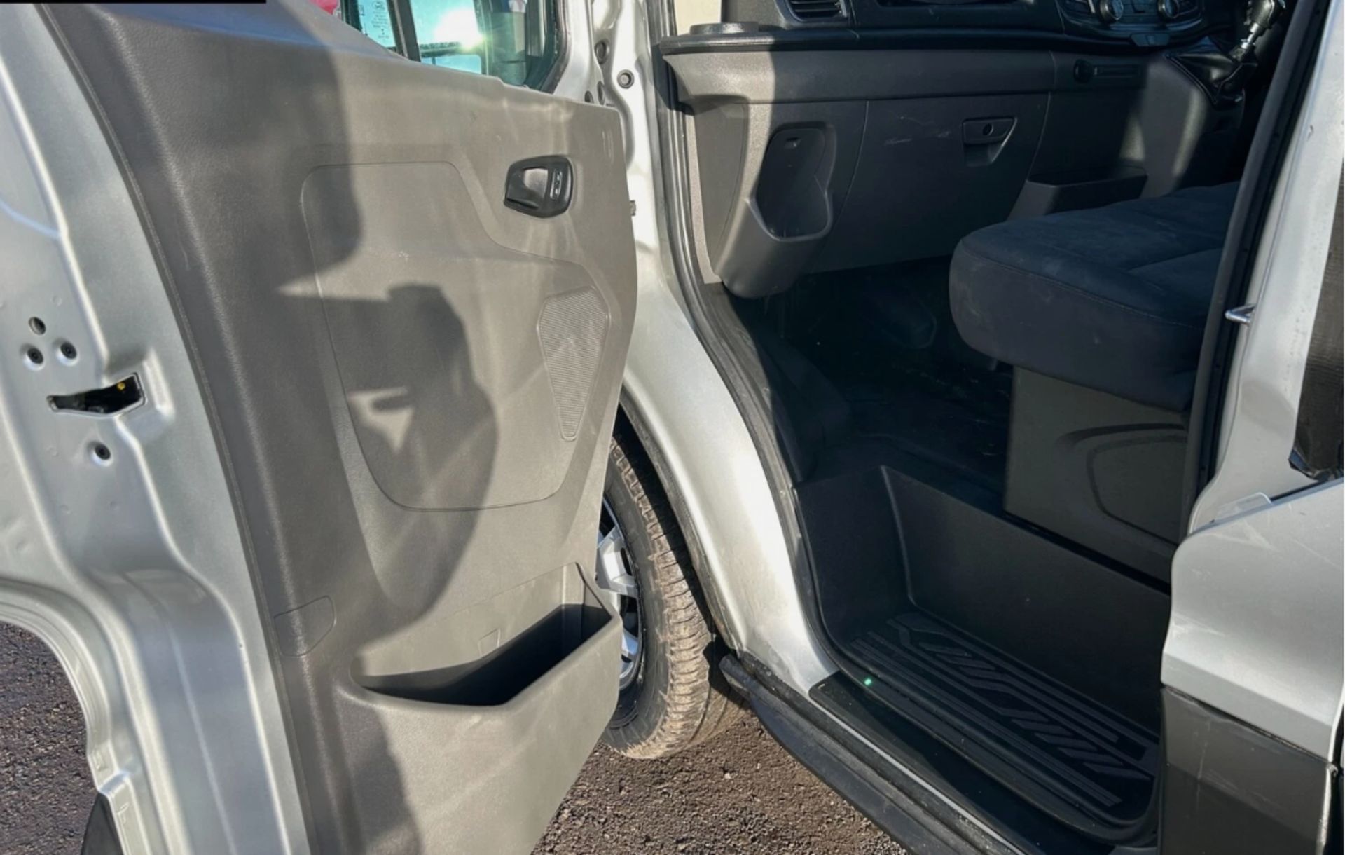 **(ONLY 81K MILEAGE)** 2022 FORD TRANSIT T350 130 BHP TREND EXLWB EXHIGH ROOF JUMBO L4 H3 - Image 10 of 21