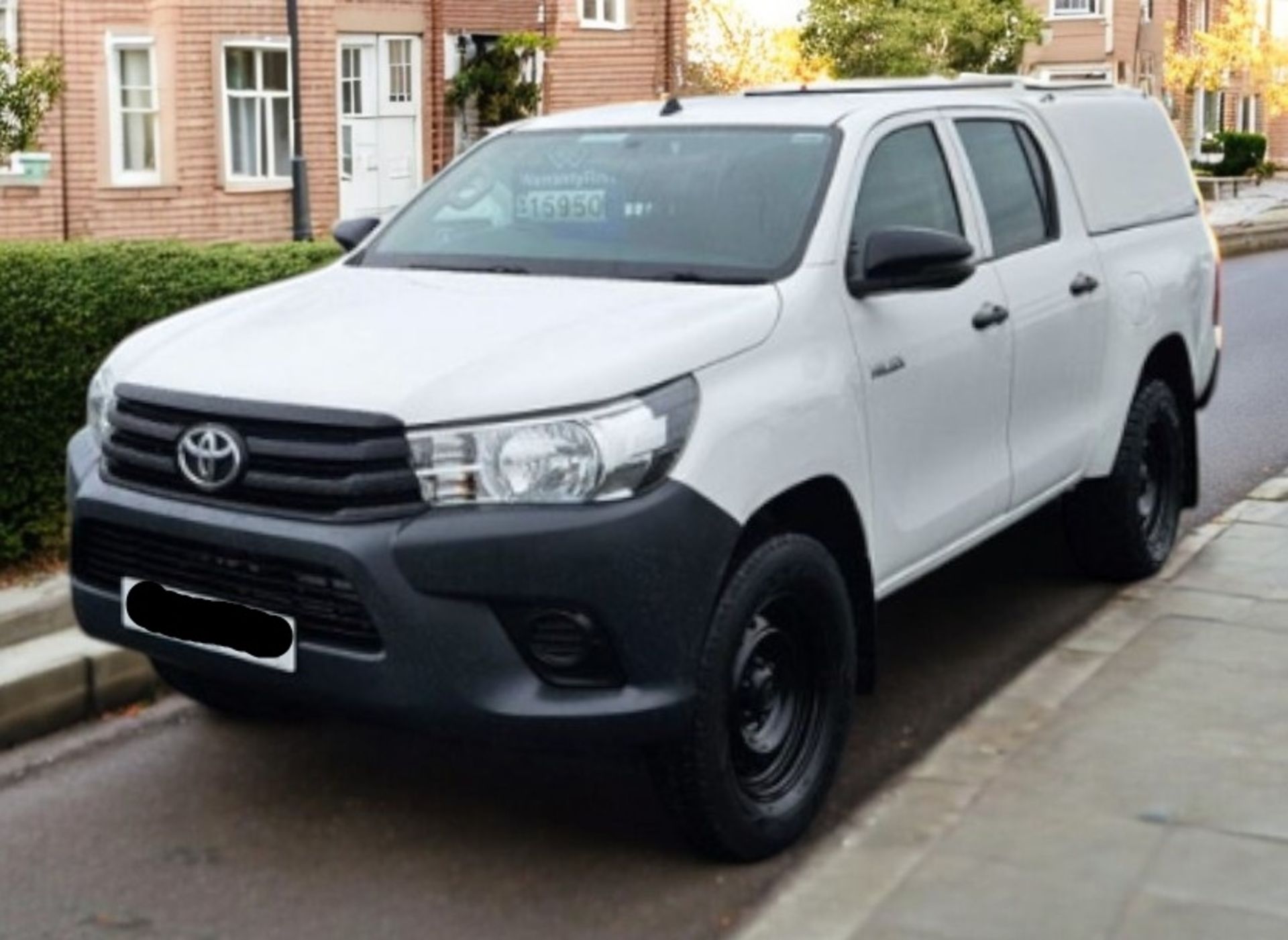 **(ONLY 104K MILEAGE)** 2019 TOYOTA HILUX ACTIVE D-4D 4WD DOUBLE CAB - Image 4 of 13