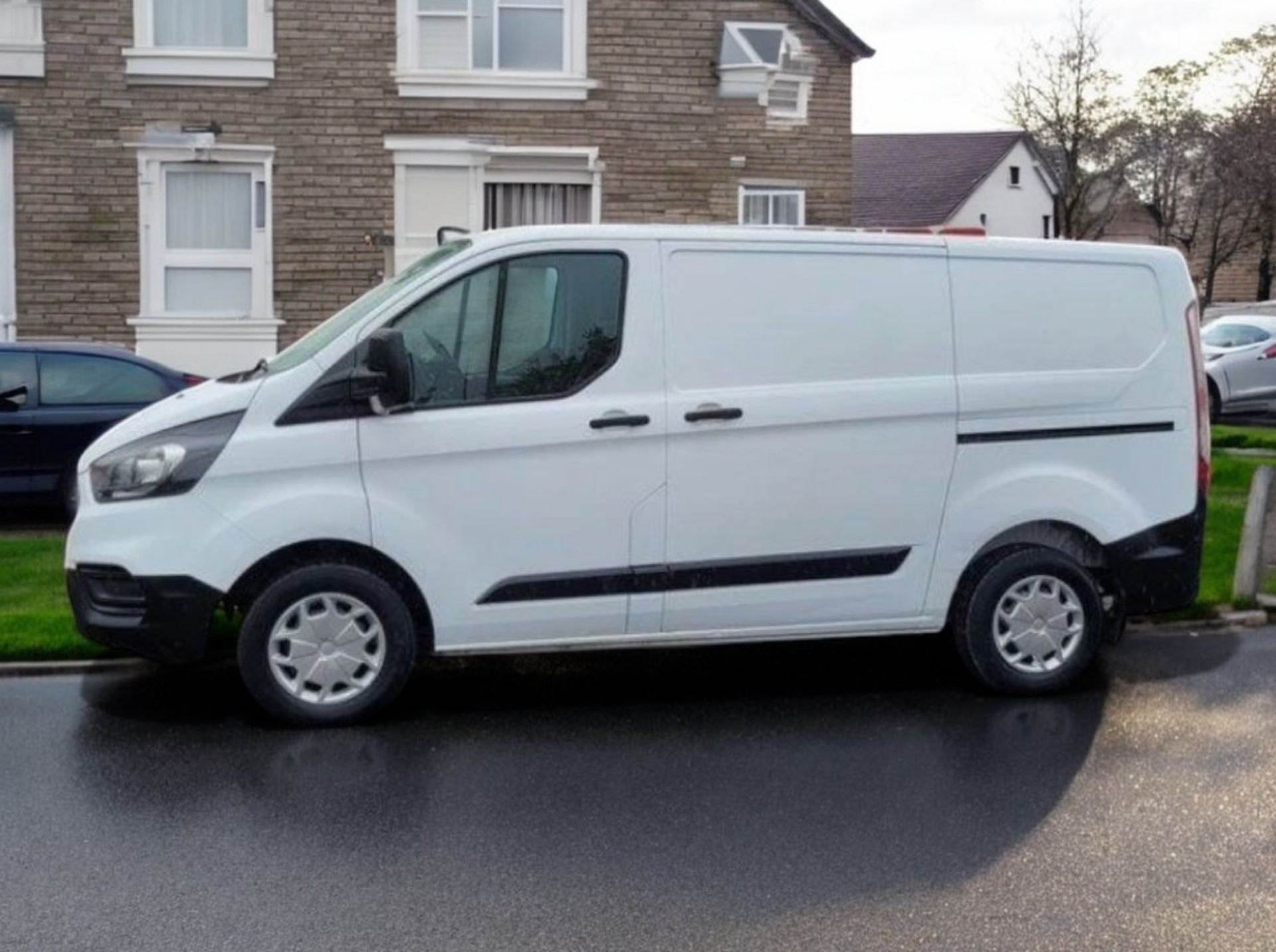 *(ONLY 106 K MILEAGE)* 2019 FORD TRANSIT CUSTOM 280 TDCI SWB VAN >>-NO VAT ON HAMMER-<< - Image 5 of 13