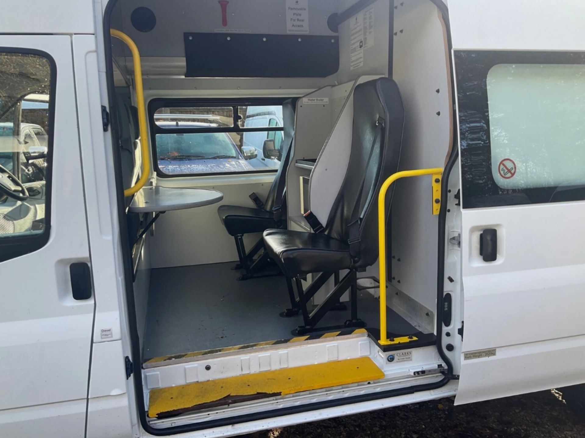 **(ONLY 118K MILEAGE)** 2013 FORD TRANSIT 100 T350 RWD – WELFARE / PANEL VAN>>--NO VAT ON HAMMER--<< - Image 10 of 15