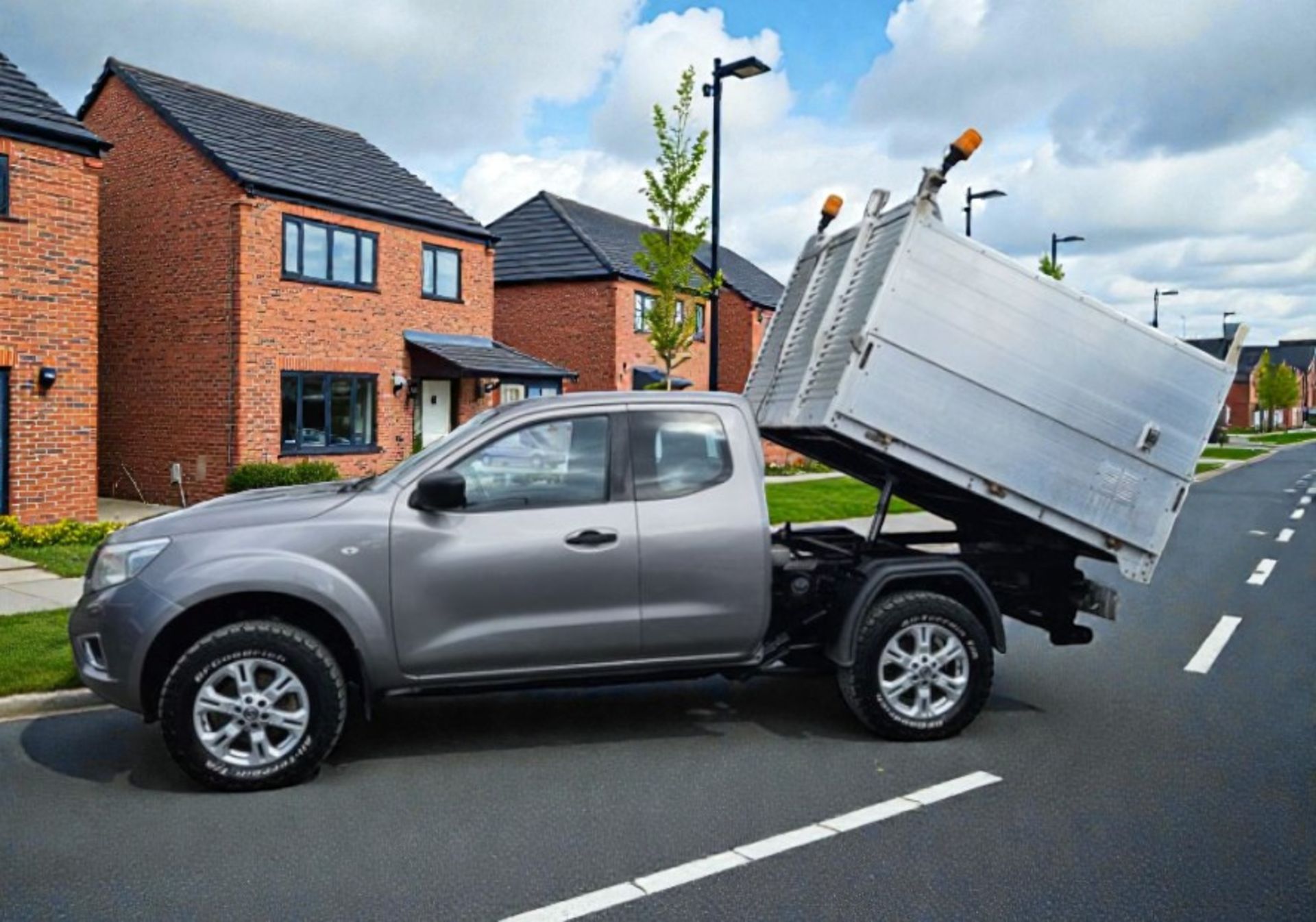 **(ONLY 71K MILEAGE)** 2020 NISSAN NAVARA ACENTA DCI 2.3 DIESEL MANUAL KING CAB PICK UP - Image 5 of 13