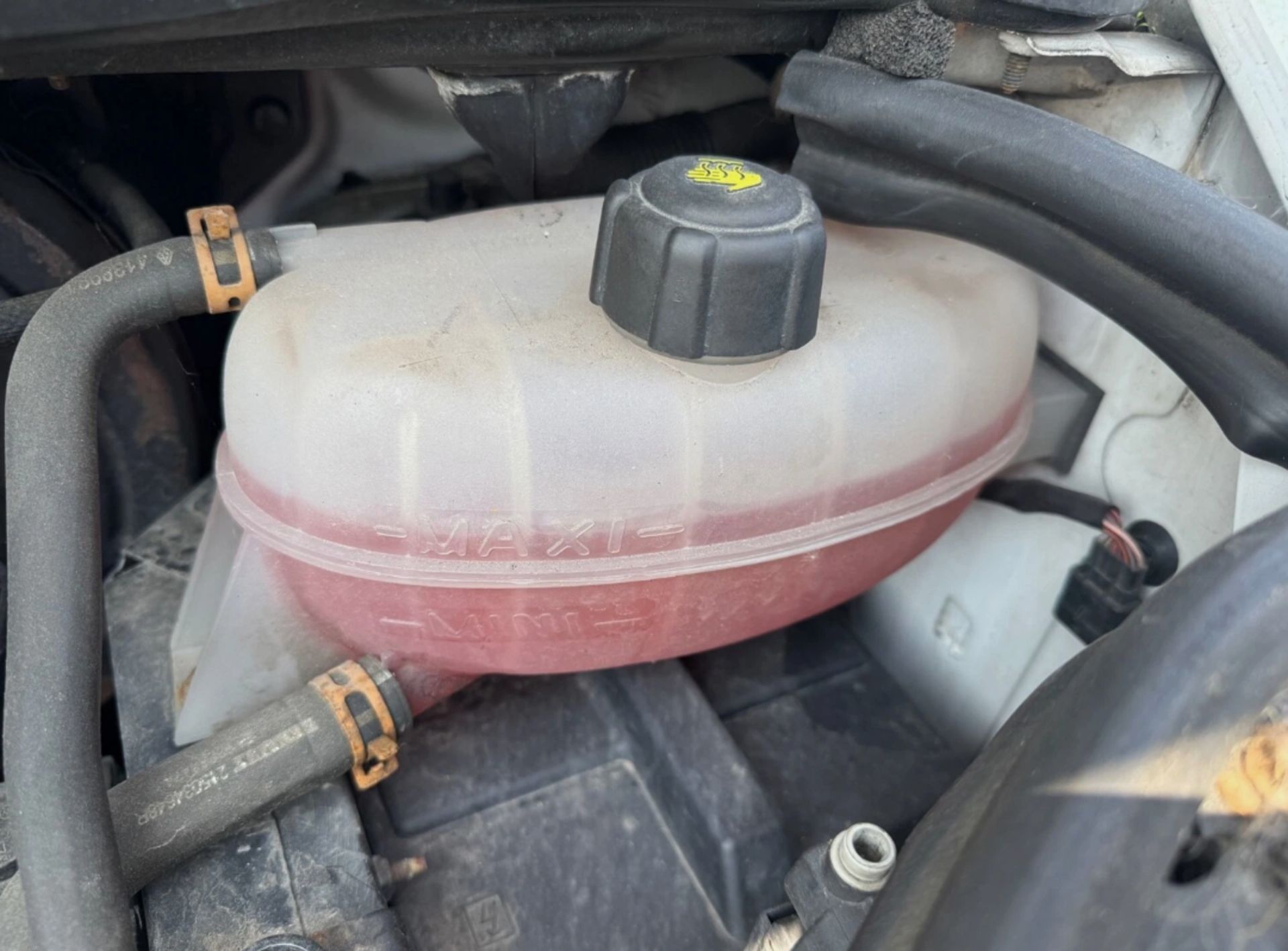 2011 VAUXHALL VIVARO SWB CDTI 90PS PANEL VAN - DIESEL – MANUAL – WHITE - Image 13 of 21