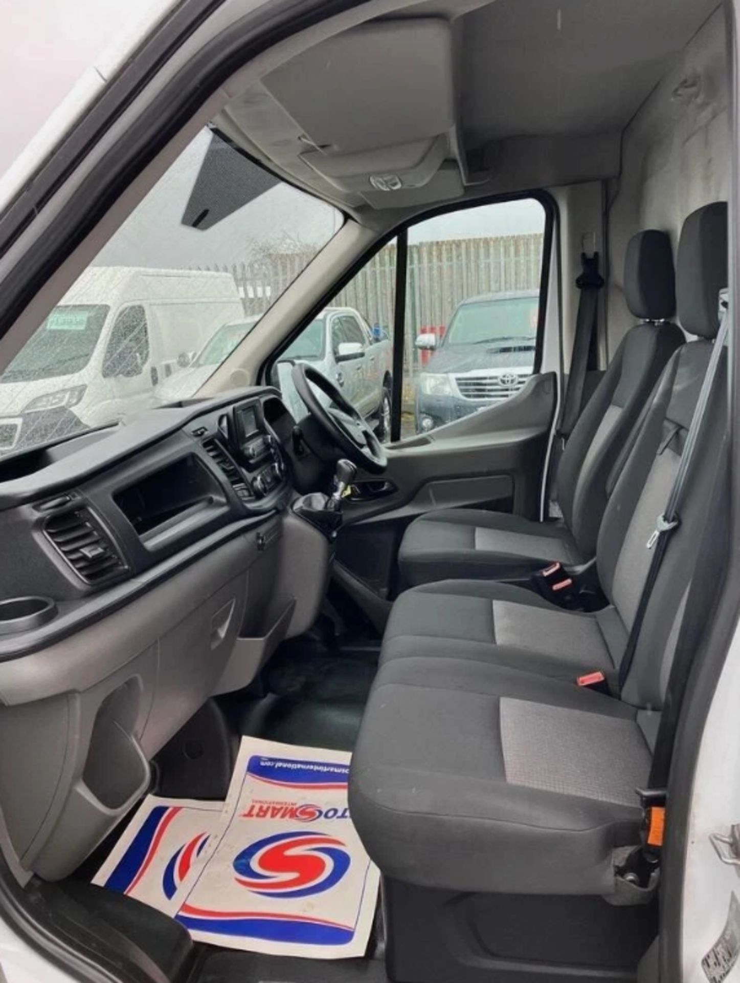 **(ONLY 98K MILEAGE)** 2019 FORD TRANSIT 350 LEADER TDCI L3H2 MWB >>--NO VAT ON HAMMER--<< - Image 10 of 13