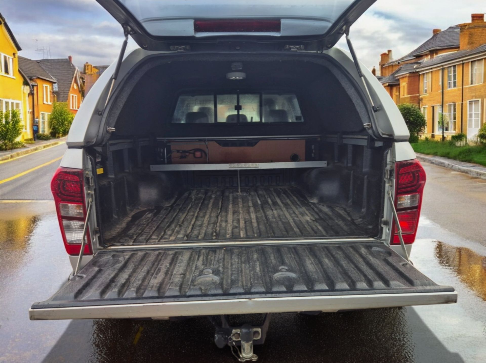 2015 ISUZU RODEO D-MAX UTAH VISION 2.5 TWIN TURBO DIESEL 6-SPEED MANUAL >>--NO VAT ON HAMMER--<< - Image 22 of 25