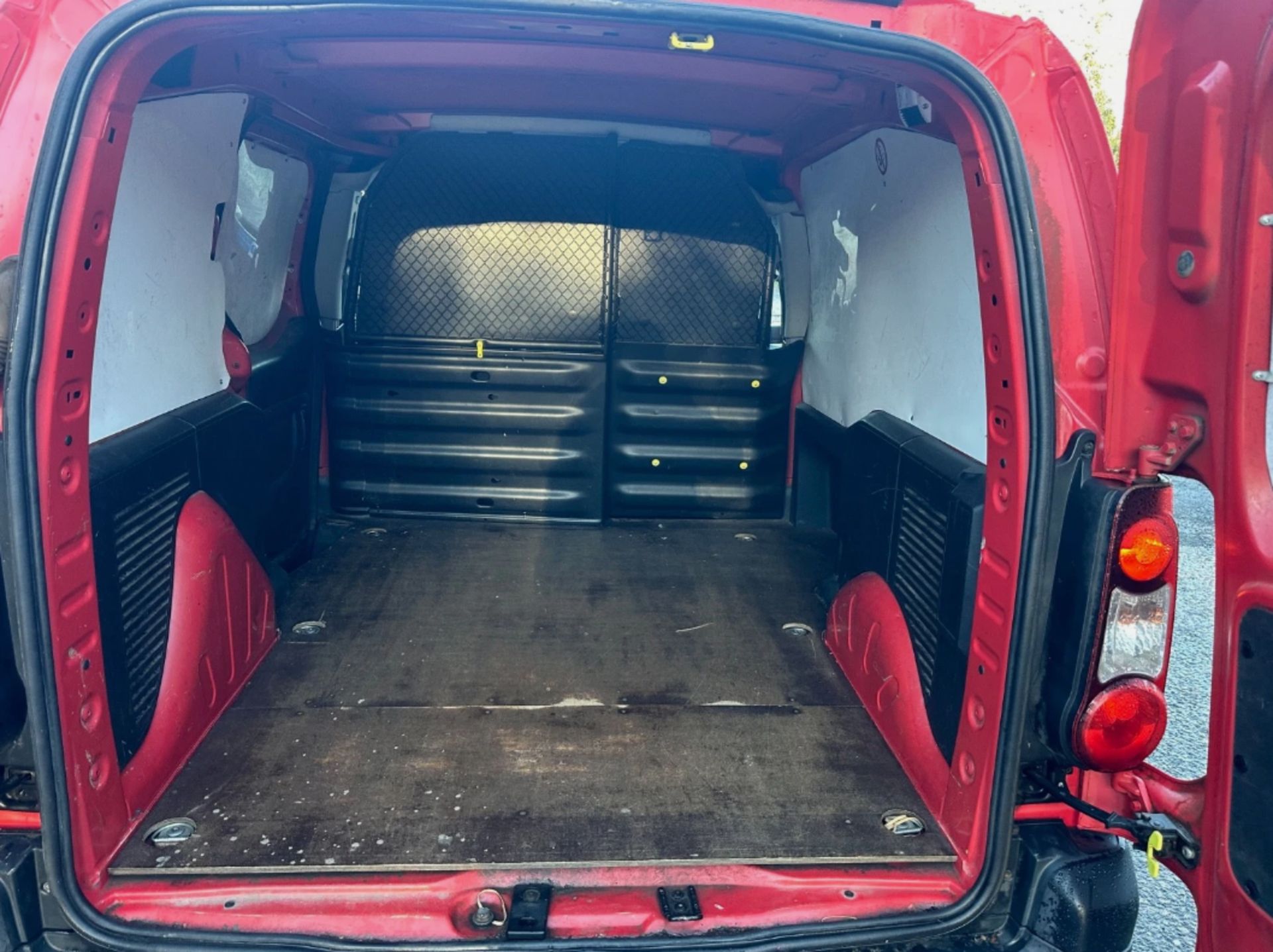 2013 PEUGEOT PARTNER 625 S L1 HDI – PANEL VAN - Image 7 of 11