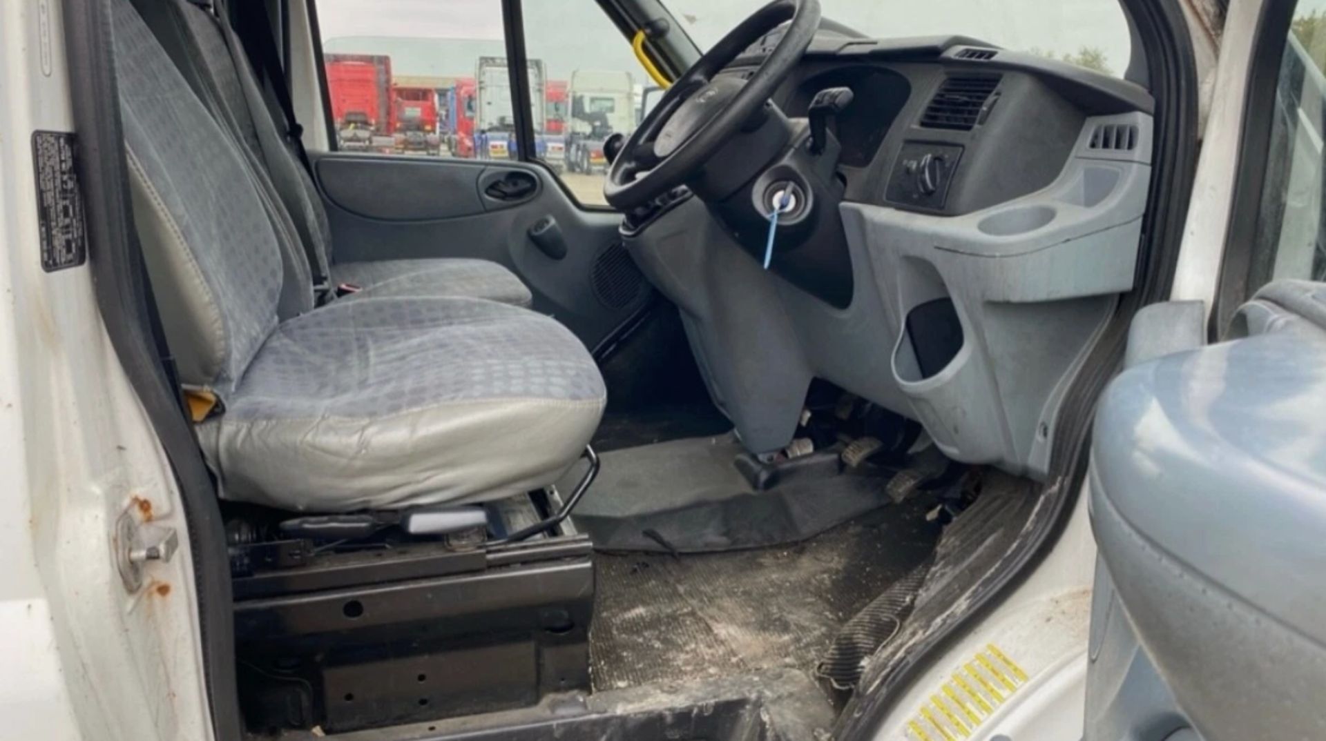 2012 FORD TRANSIT MEDIUM ROOF 17 SEATER TDCI 135PS - Image 3 of 9