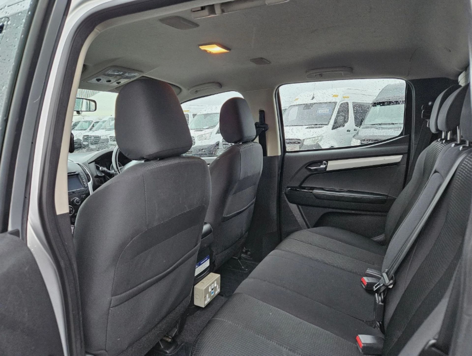 **(ONLY 72K MILEAGE)** 2019 ISUZU D-MAX YUKON 4X4 DOUBLE CAB PICKUP - Image 11 of 13