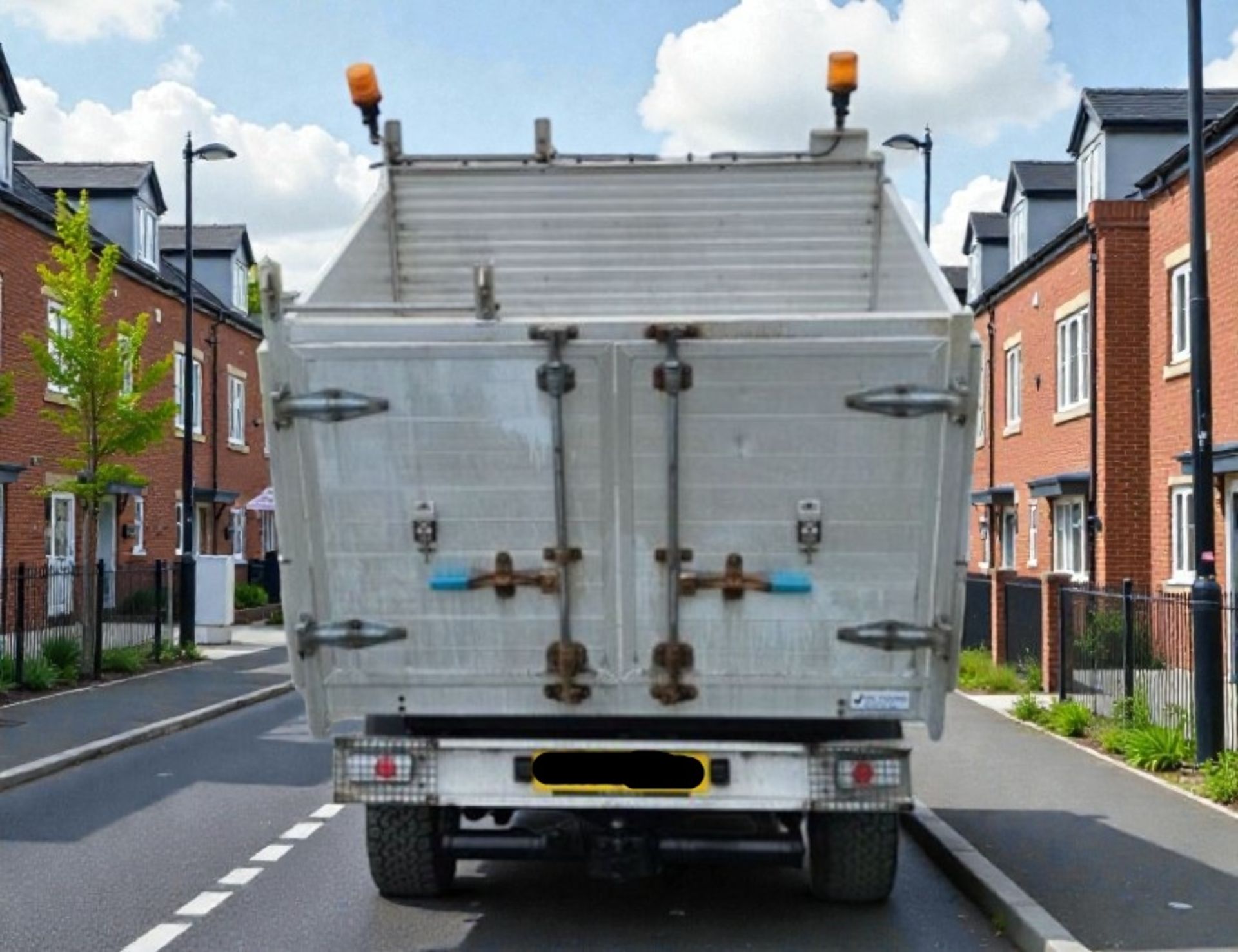 **(ONLY 71K MILEAGE)** 2020 NISSAN NAVARA ACENTA DCI 2.3 DIESEL MANUAL KING CAB PICK UP - Image 7 of 13