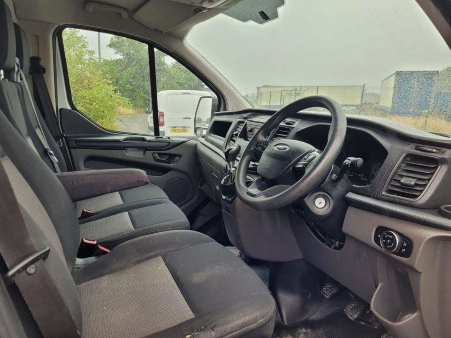 *(ONLY 106 K MILEAGE)* 2019 FORD TRANSIT CUSTOM 280 TDCI SWB VAN >>-NO VAT ON HAMMER-<< - Image 12 of 13