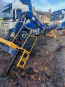 HIAB CRANE WITH ROTATING CLAMSHELL