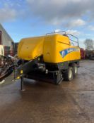 NEW HOLLAND BB9060 BALER